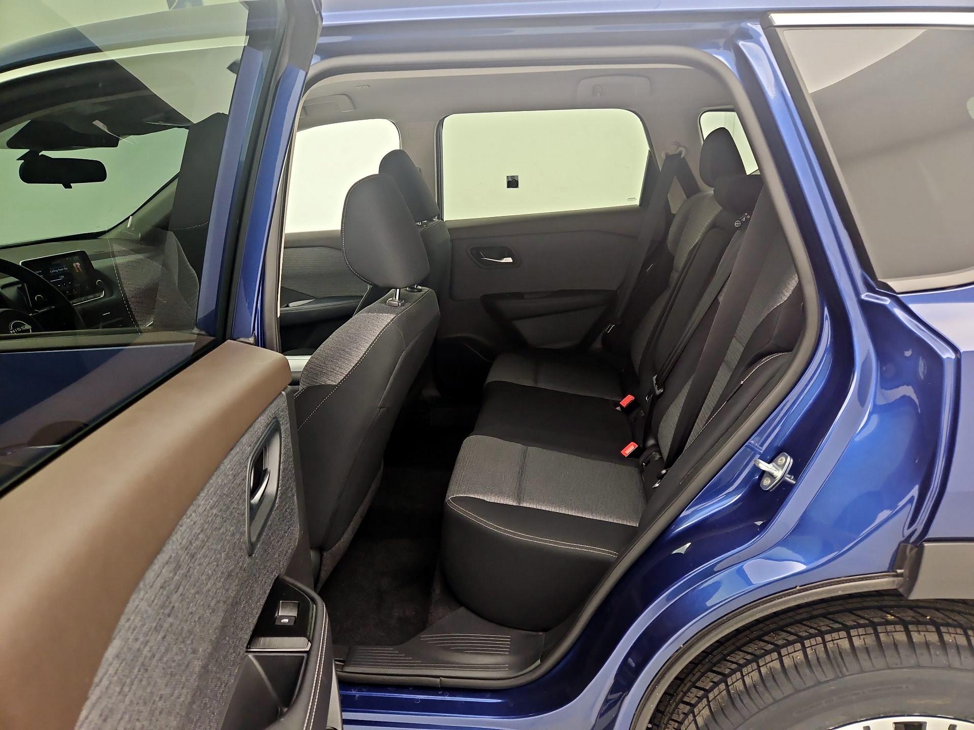 Thumbnail: 2023 Nissan Rogue - 19