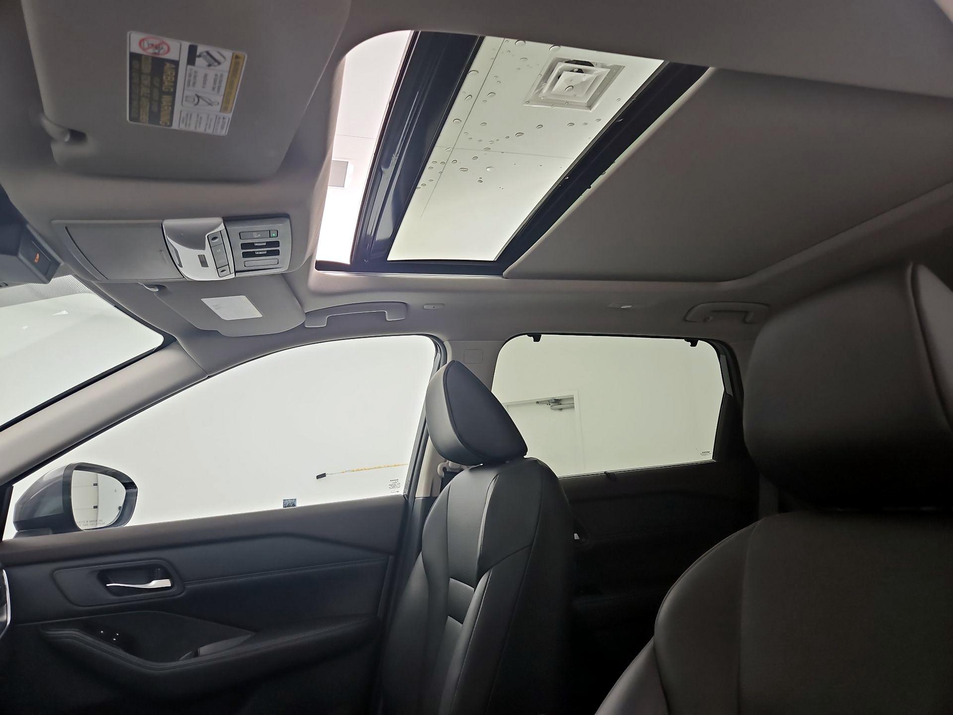 Thumbnail: 2023 Nissan Rogue - 19