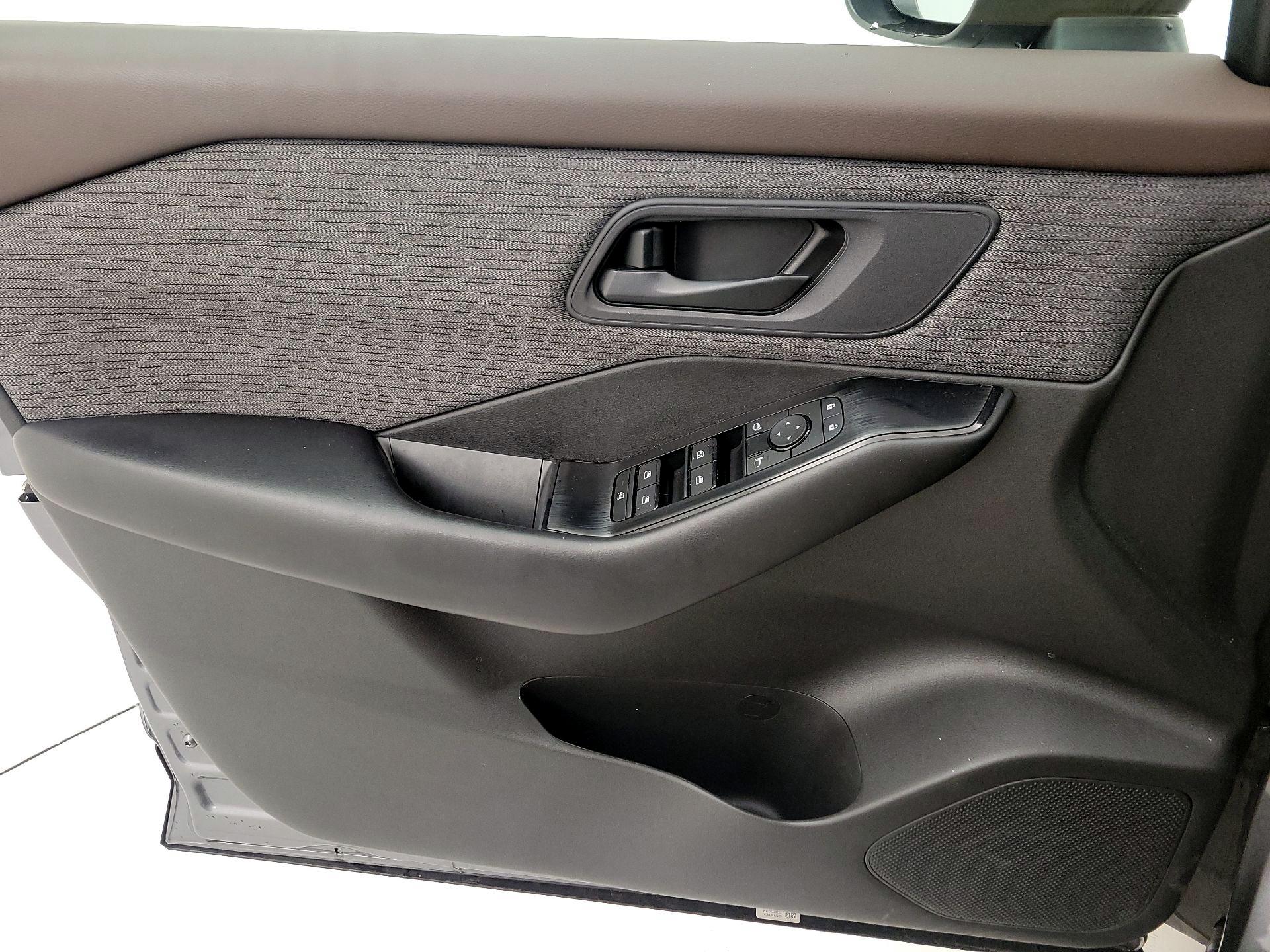 Thumbnail: 2023 Nissan Rogue - 12