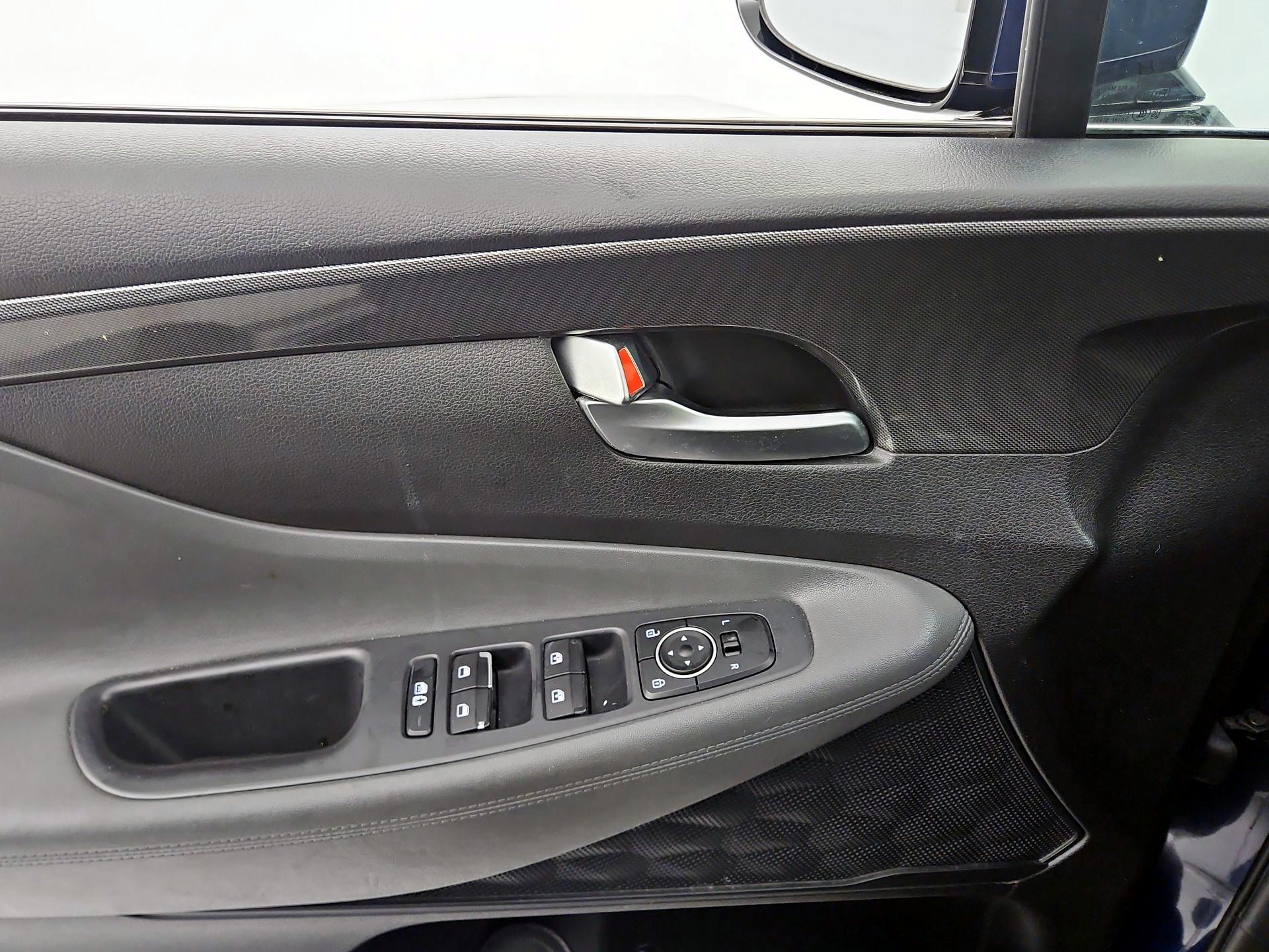 Thumbnail: 2023 Hyundai Santa Fe - 12