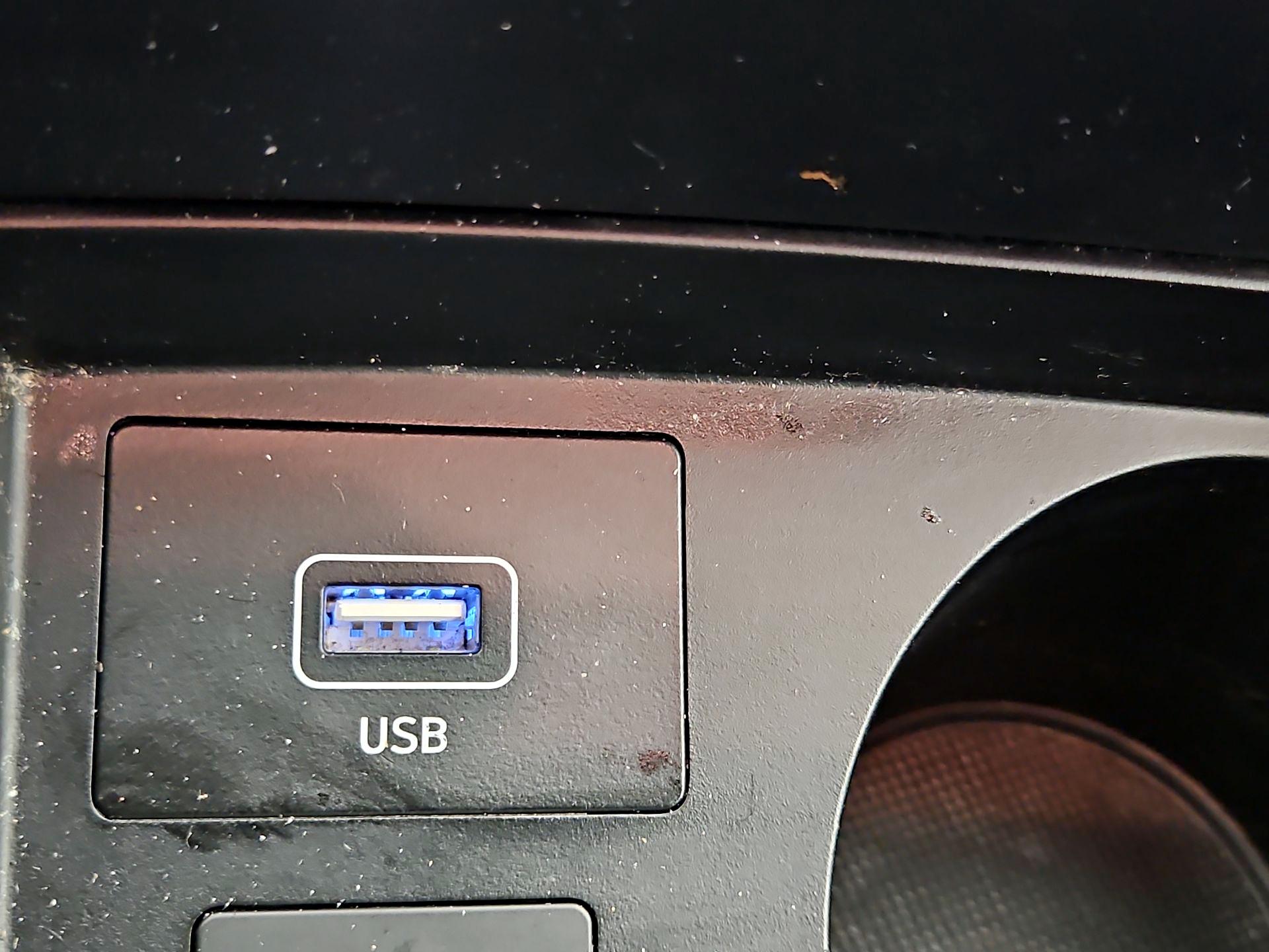 Thumbnail: 2023 Hyundai Santa Fe - 18