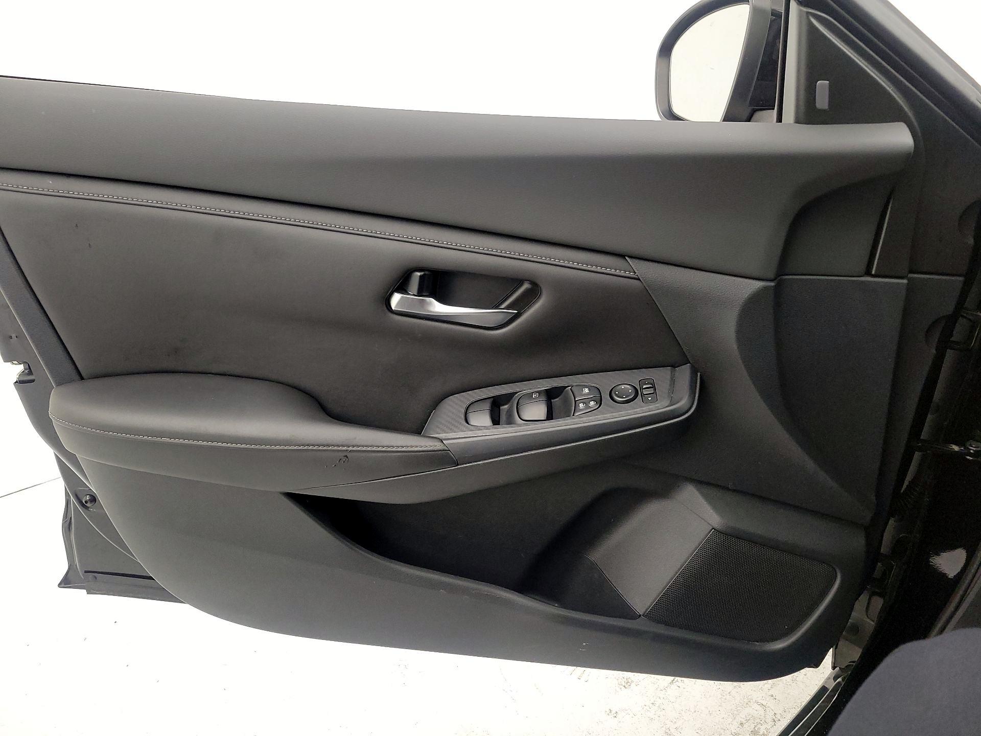 Thumbnail: 2021 Nissan Sentra - 12