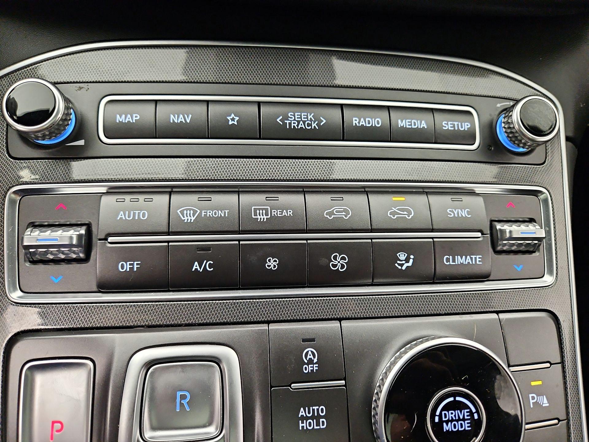 Thumbnail: 2022 Hyundai Santa Fe - 17