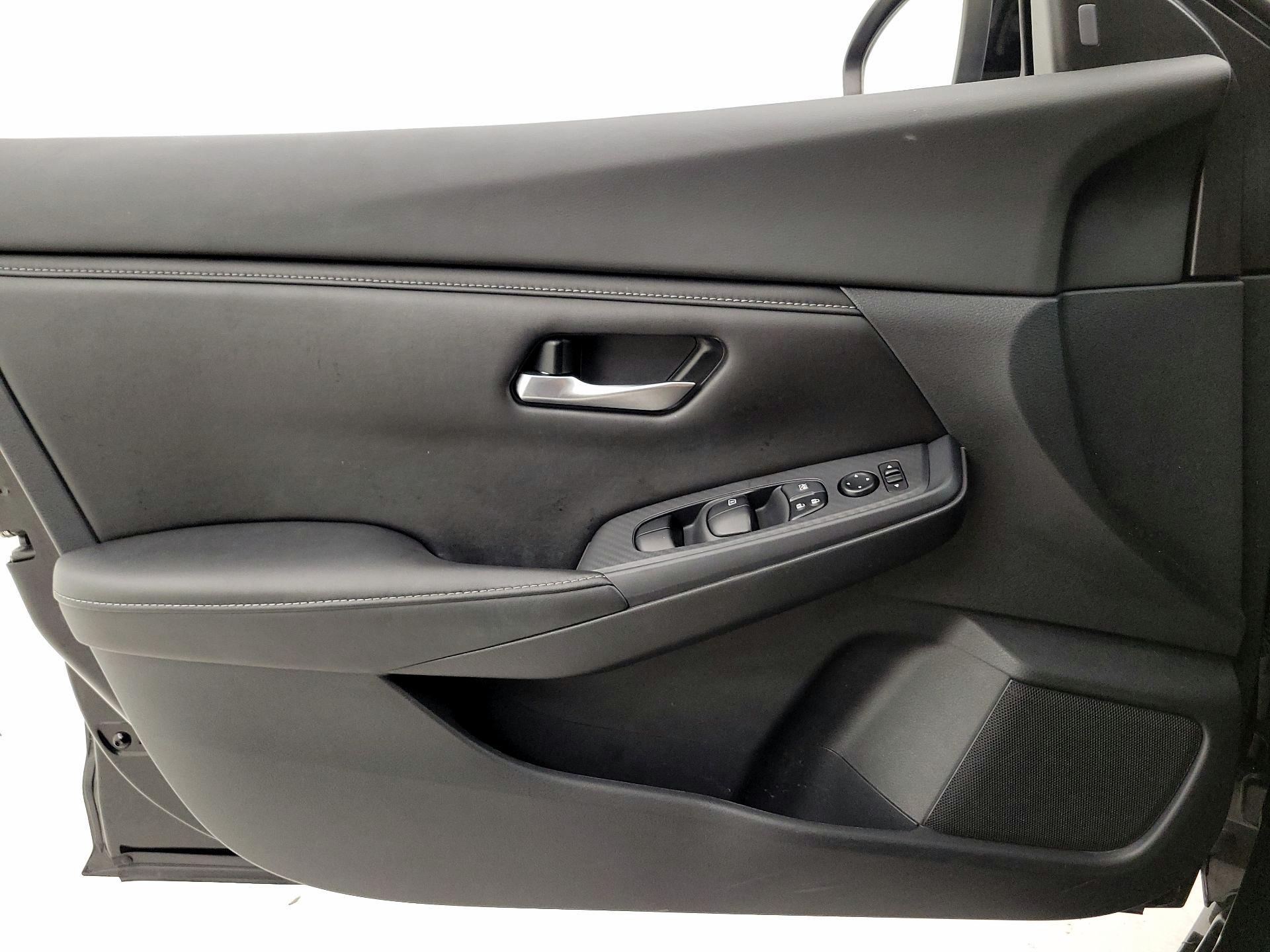 Thumbnail: 2022 Nissan Sentra - 10