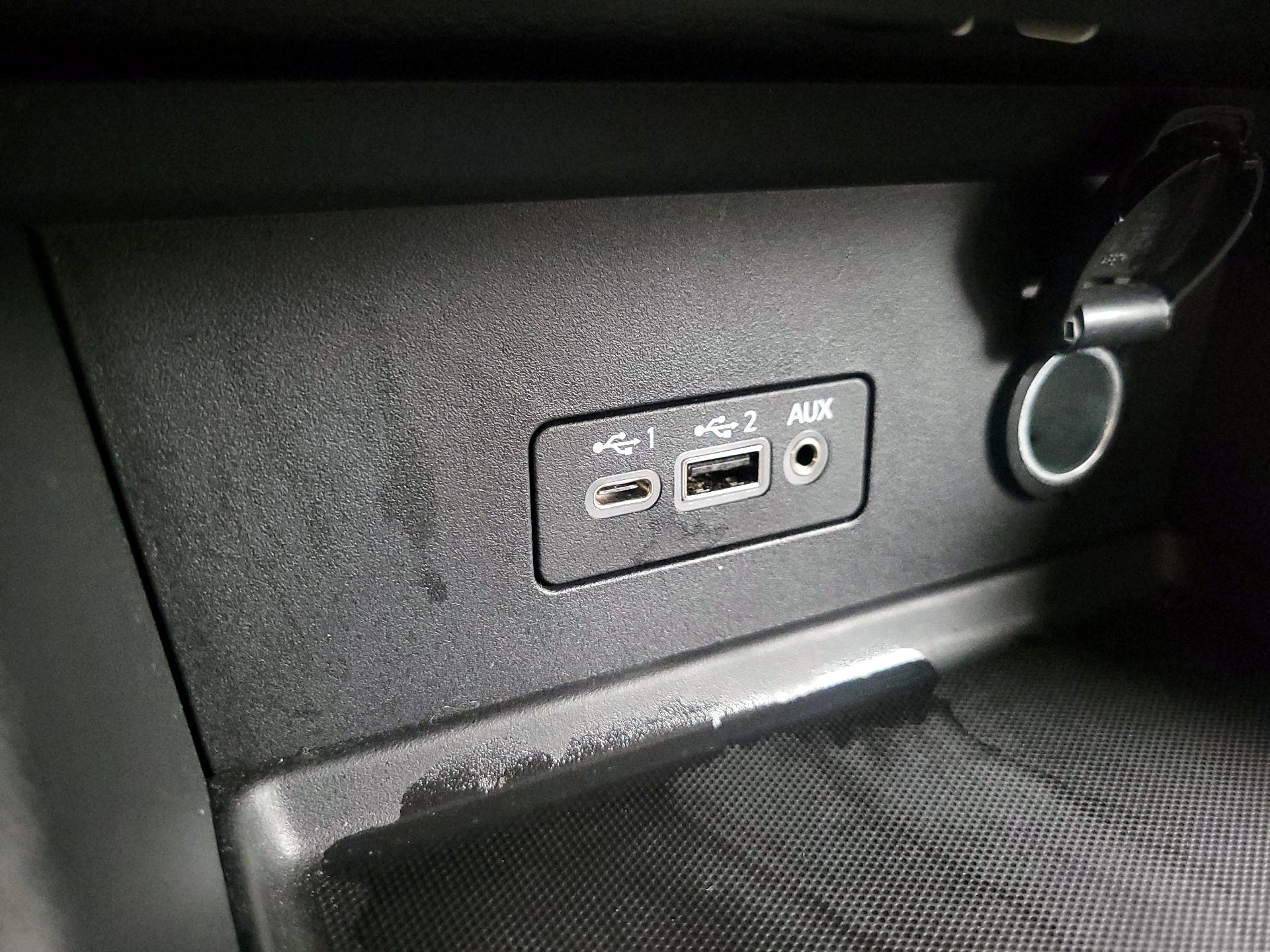 Thumbnail: 2023 Nissan Sentra - 18