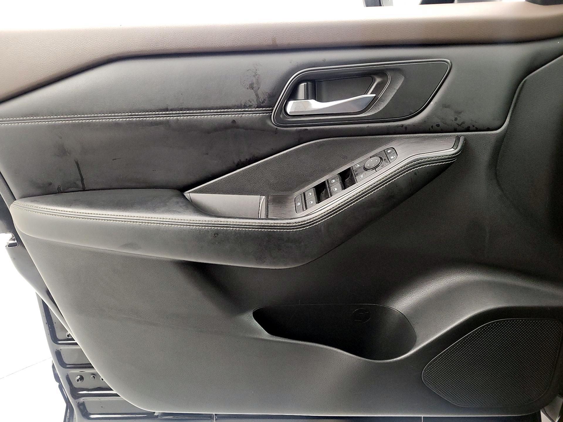 Thumbnail: 2023 Nissan Rogue - 12