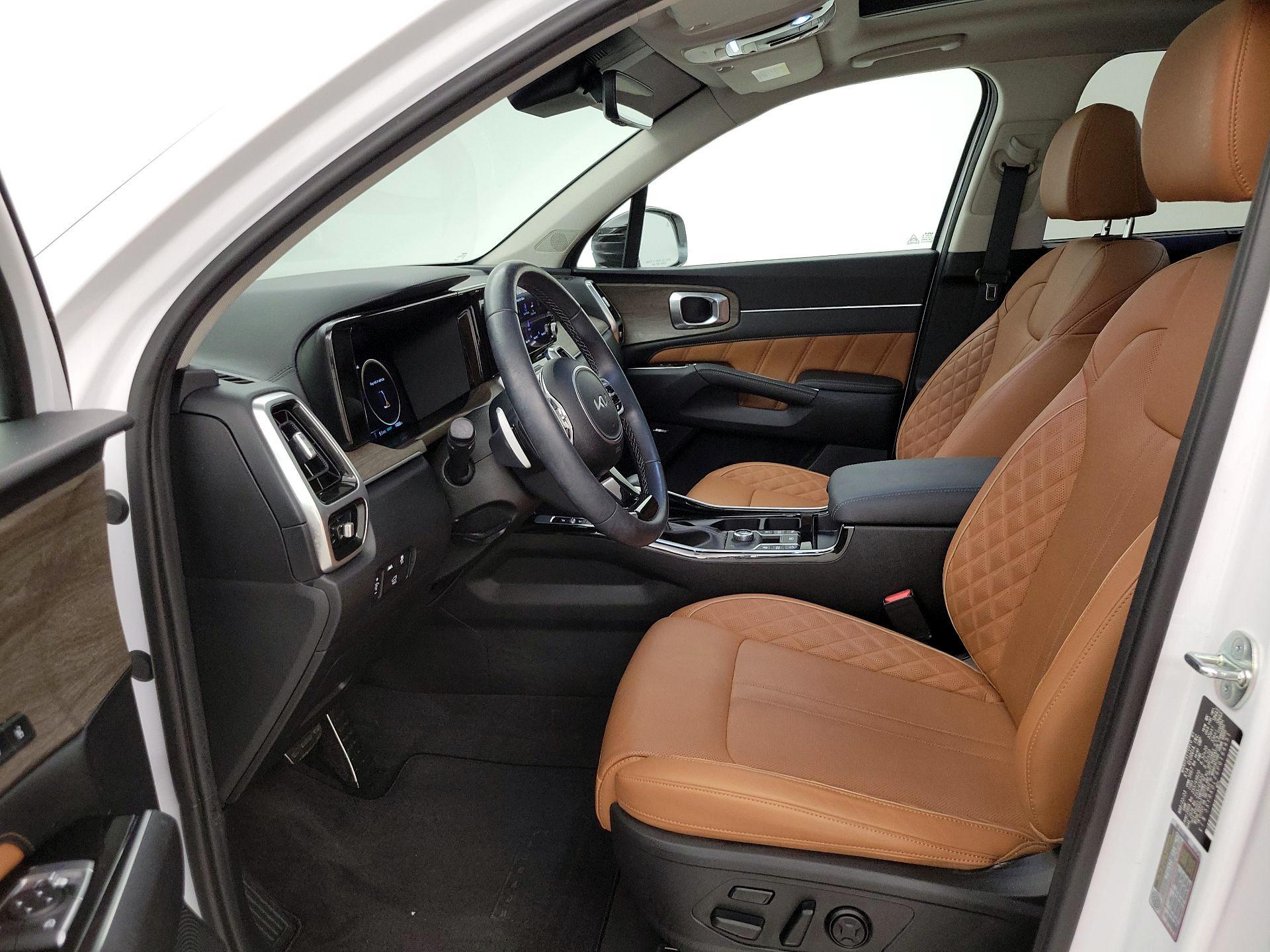 Thumbnail: 2023 Kia Sorento - 11