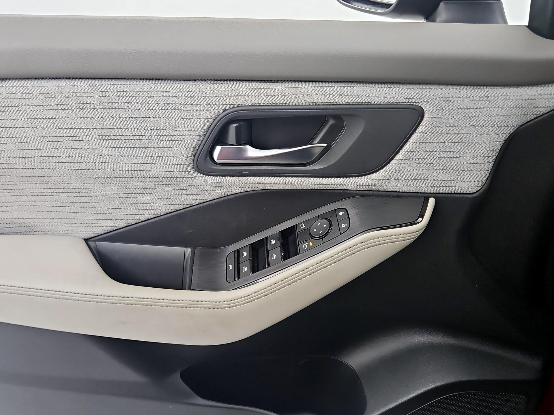 Thumbnail: 2023 Nissan Rogue - 12