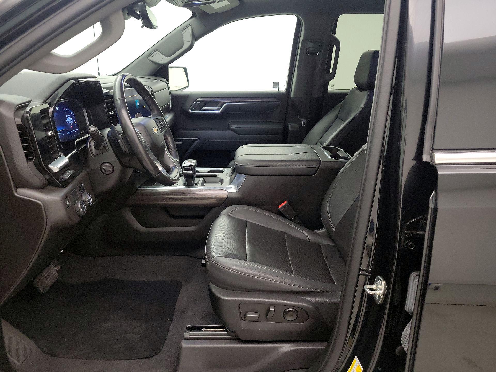 Thumbnail: 2023 Chevrolet Silverado 1500 - 11