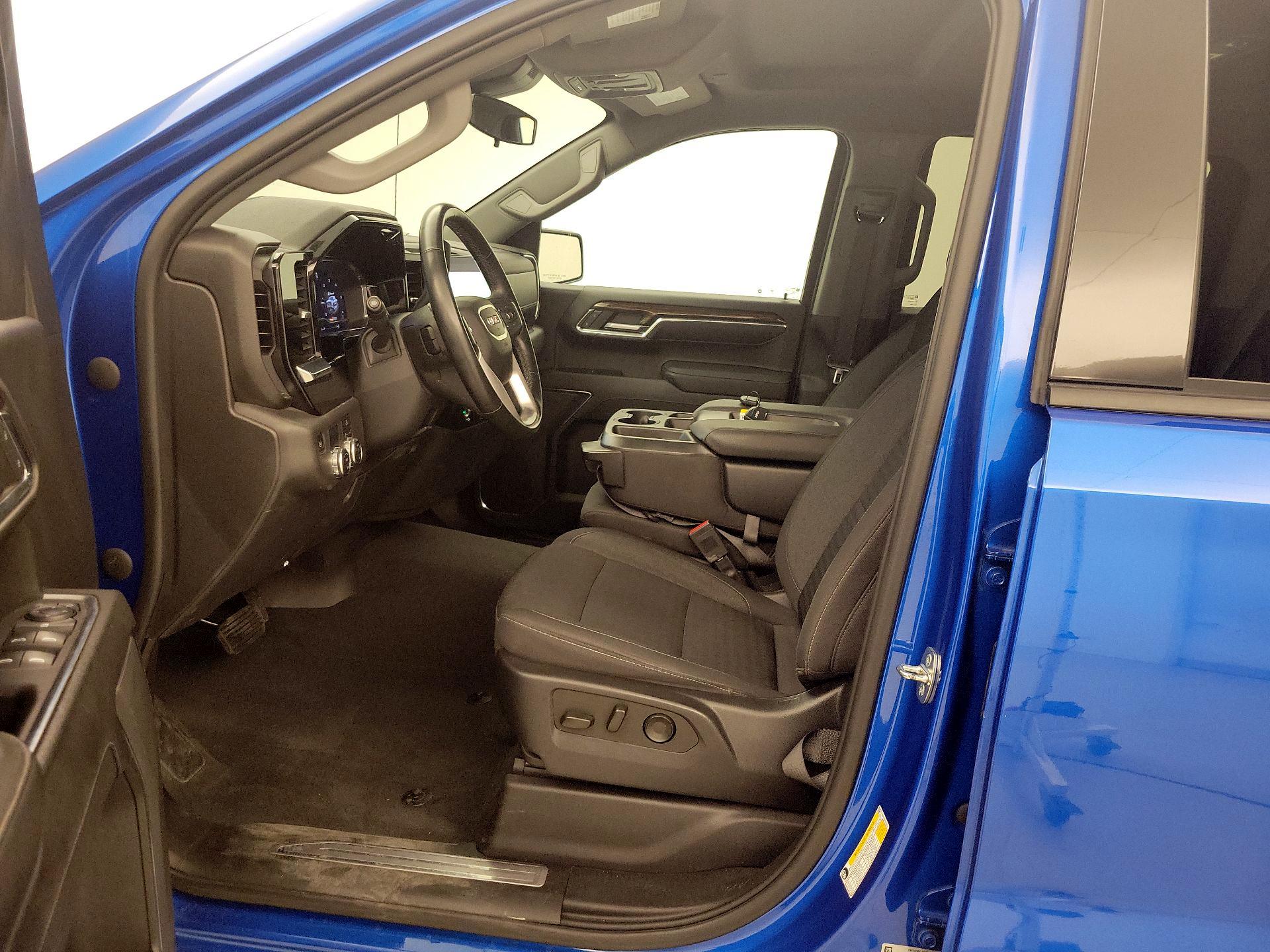 Thumbnail: 2023 GMC Sierra 1500 - 11