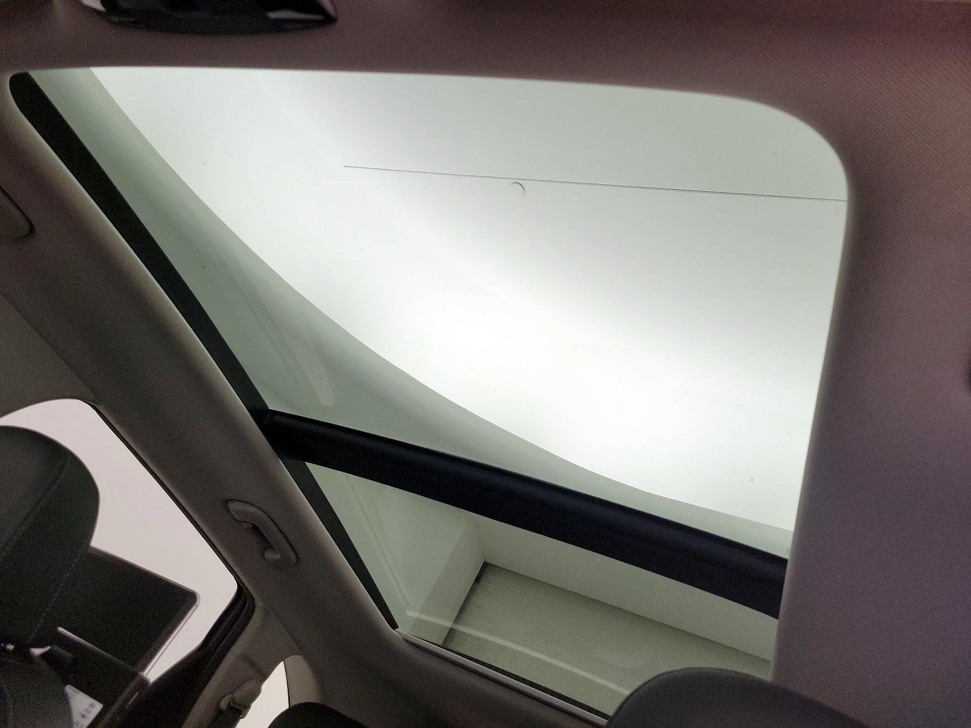 Thumbnail: 2023 Kia Sorento - 20