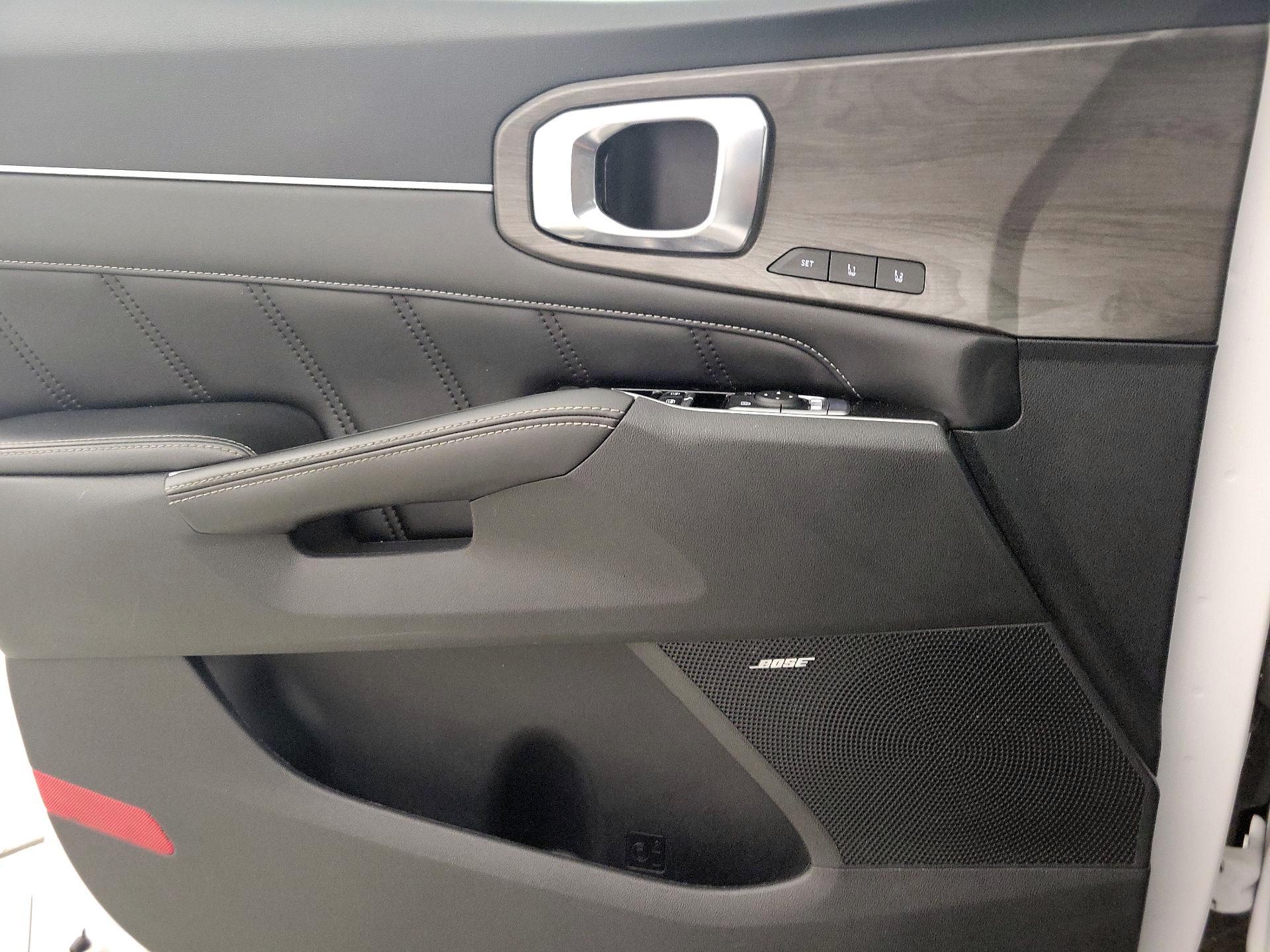 Thumbnail: 2024 Kia Sorento - 12