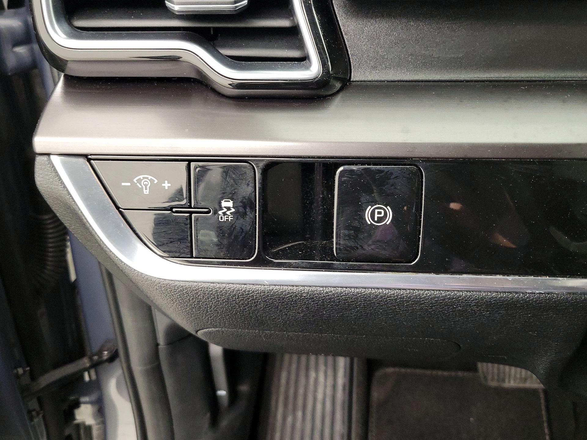 Thumbnail: 2023 Kia Sportage - 13