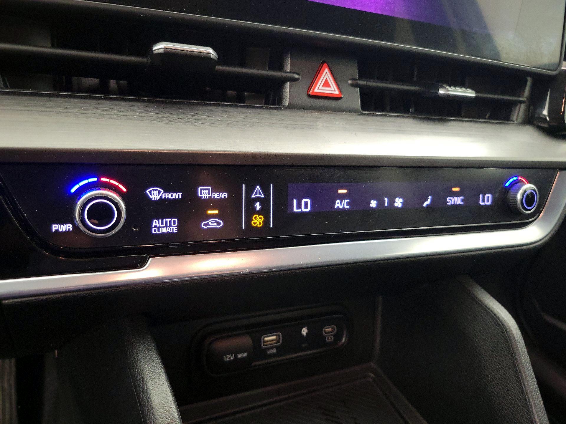 Thumbnail: 2023 Kia Sportage - 17