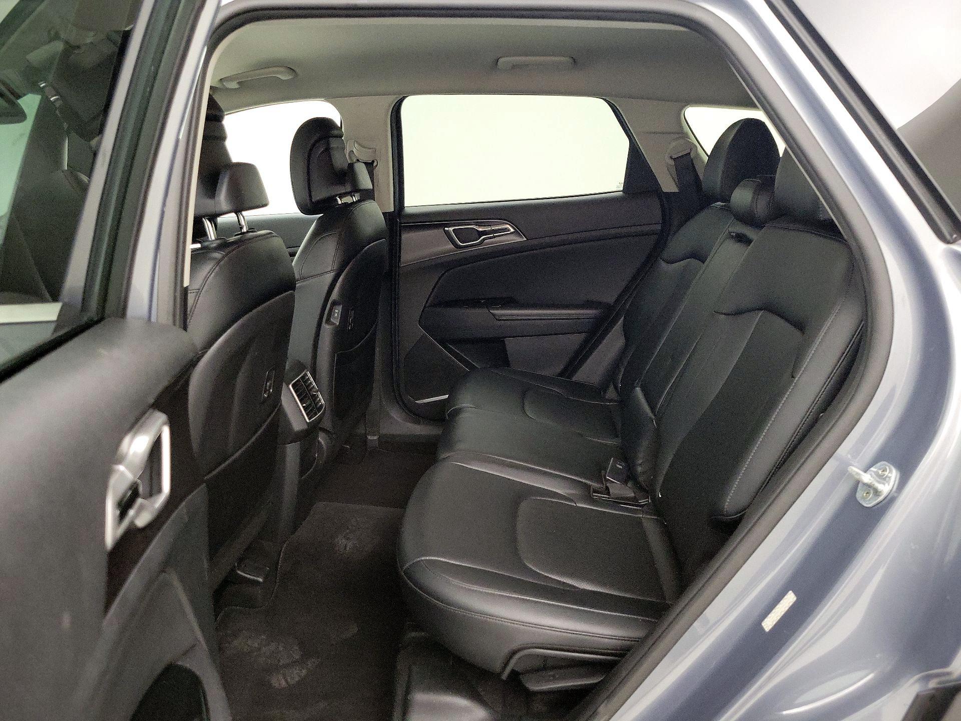 Thumbnail: 2023 Kia Sportage - 20