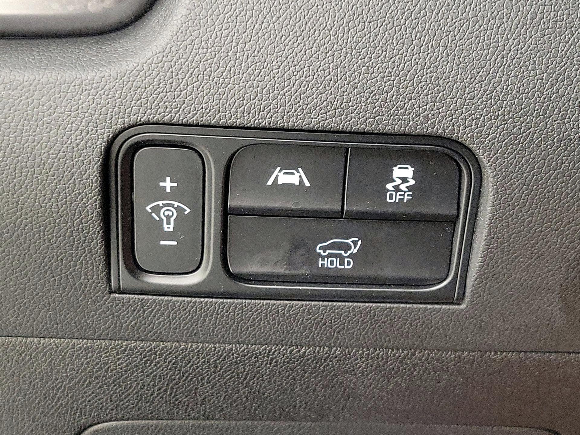 Thumbnail: 2023 Kia Sorento - 13