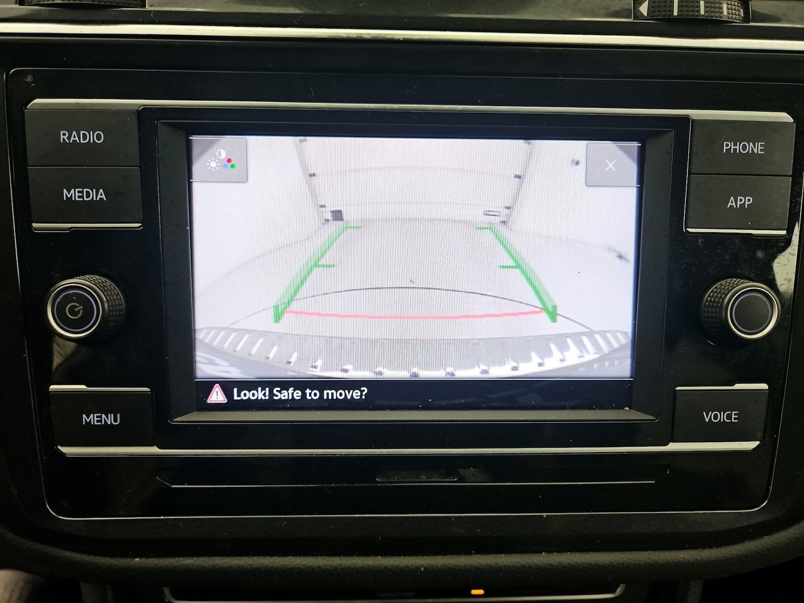 2022 Volkswagen Tiguan S - Photo 15
