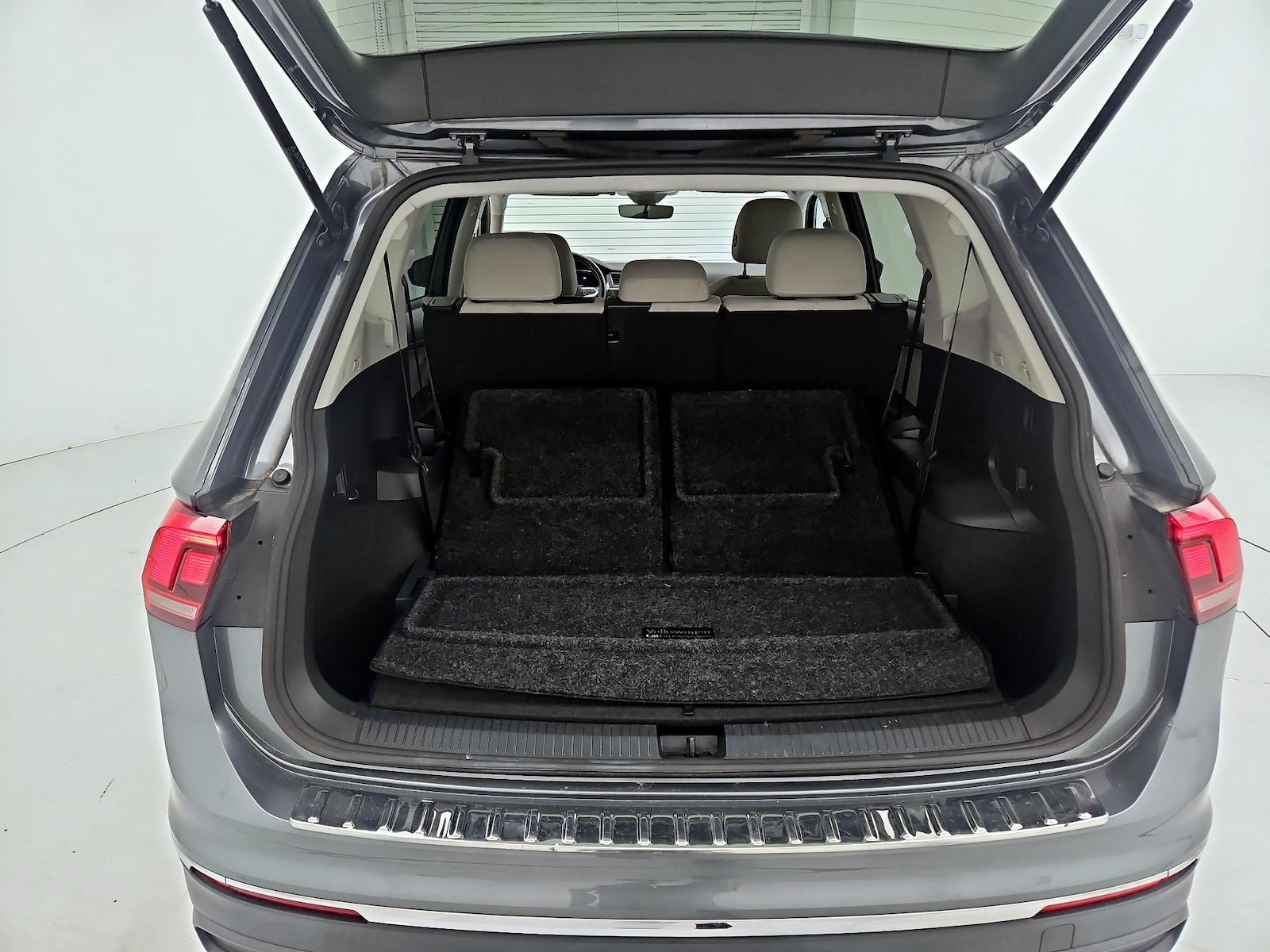 2022 Volkswagen Tiguan S - Photo 23