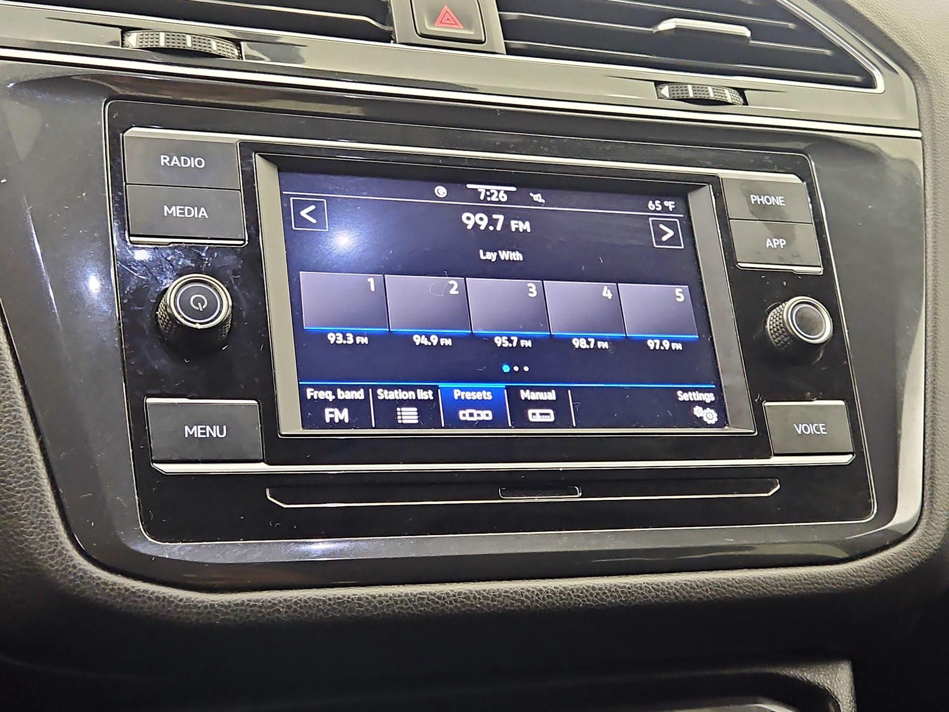 Thumbnail: 2022 Volkswagen Tiguan - 15