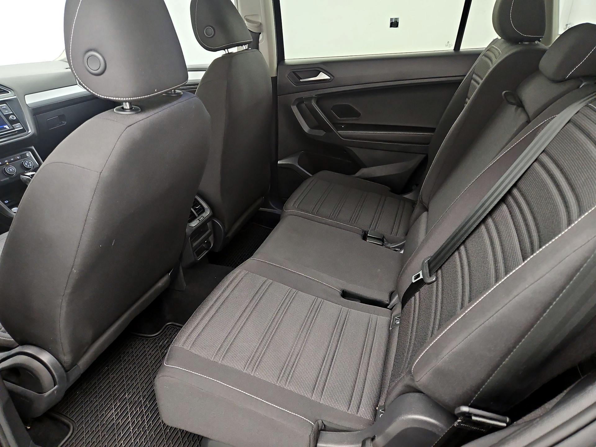 Thumbnail: 2022 Volkswagen Tiguan - 19