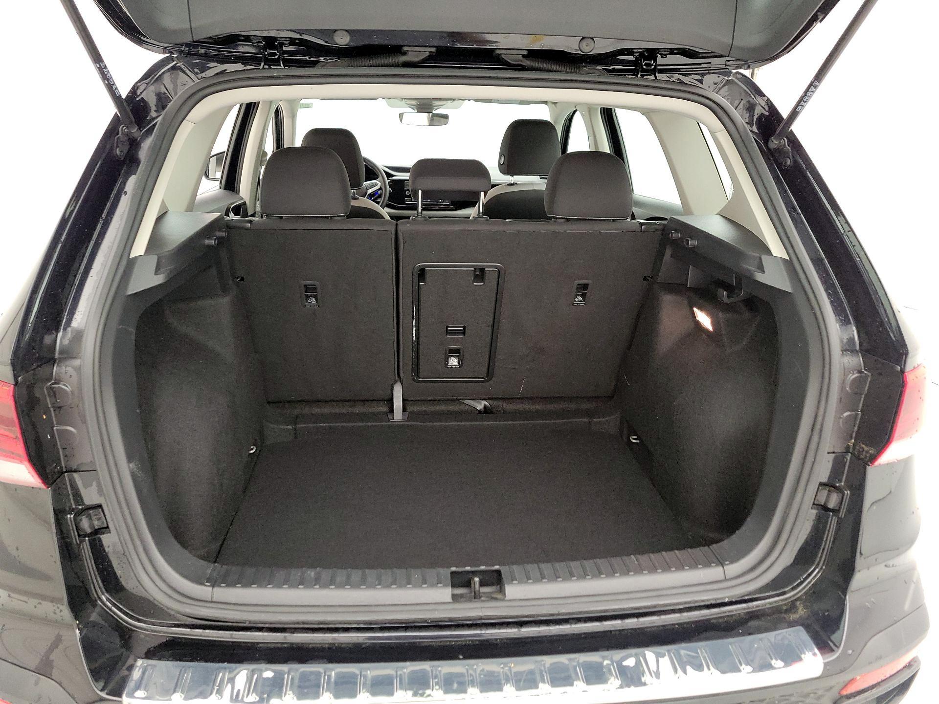 Thumbnail: 2023 Volkswagen Taos - 20