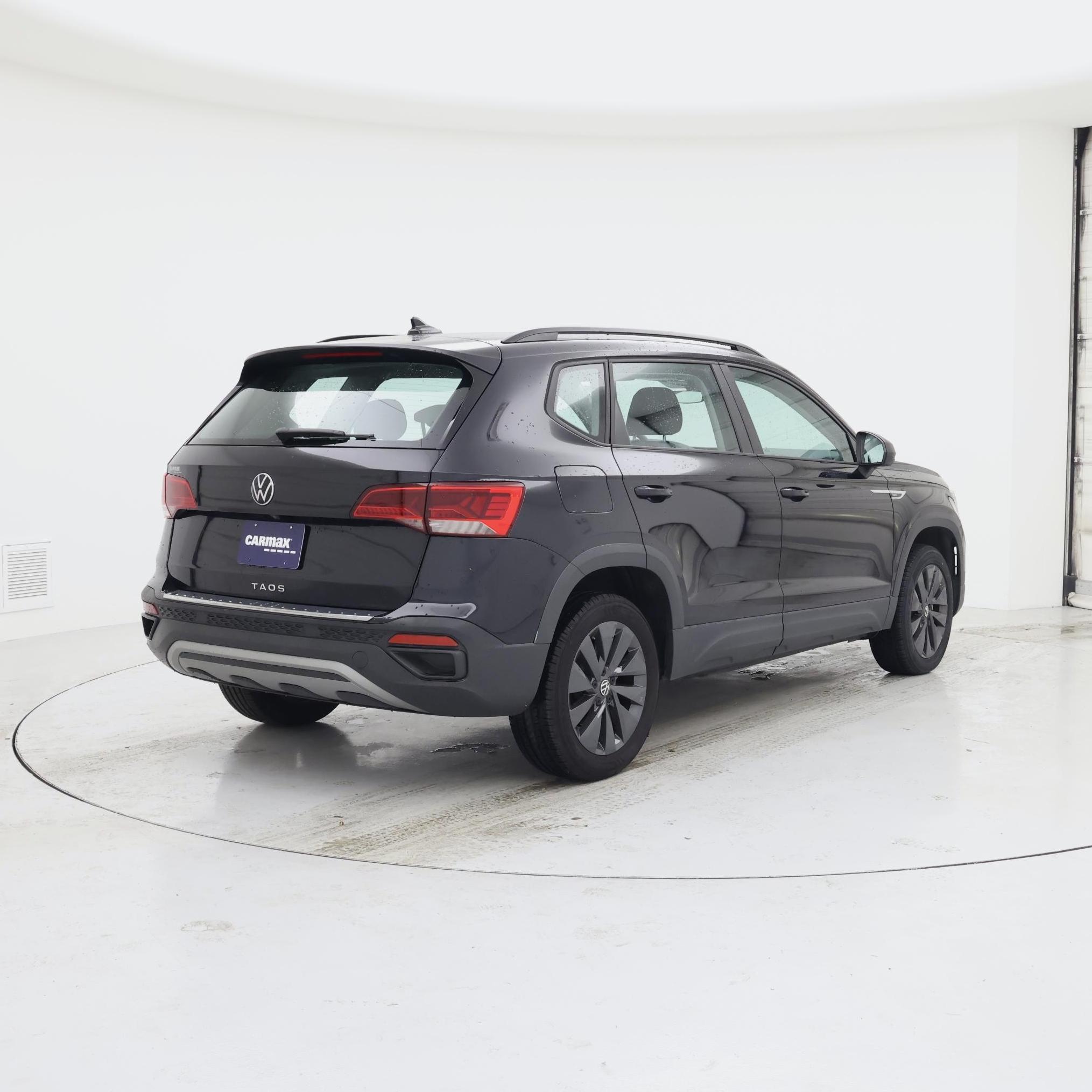 Thumbnail: 2023 Volkswagen Taos - 8