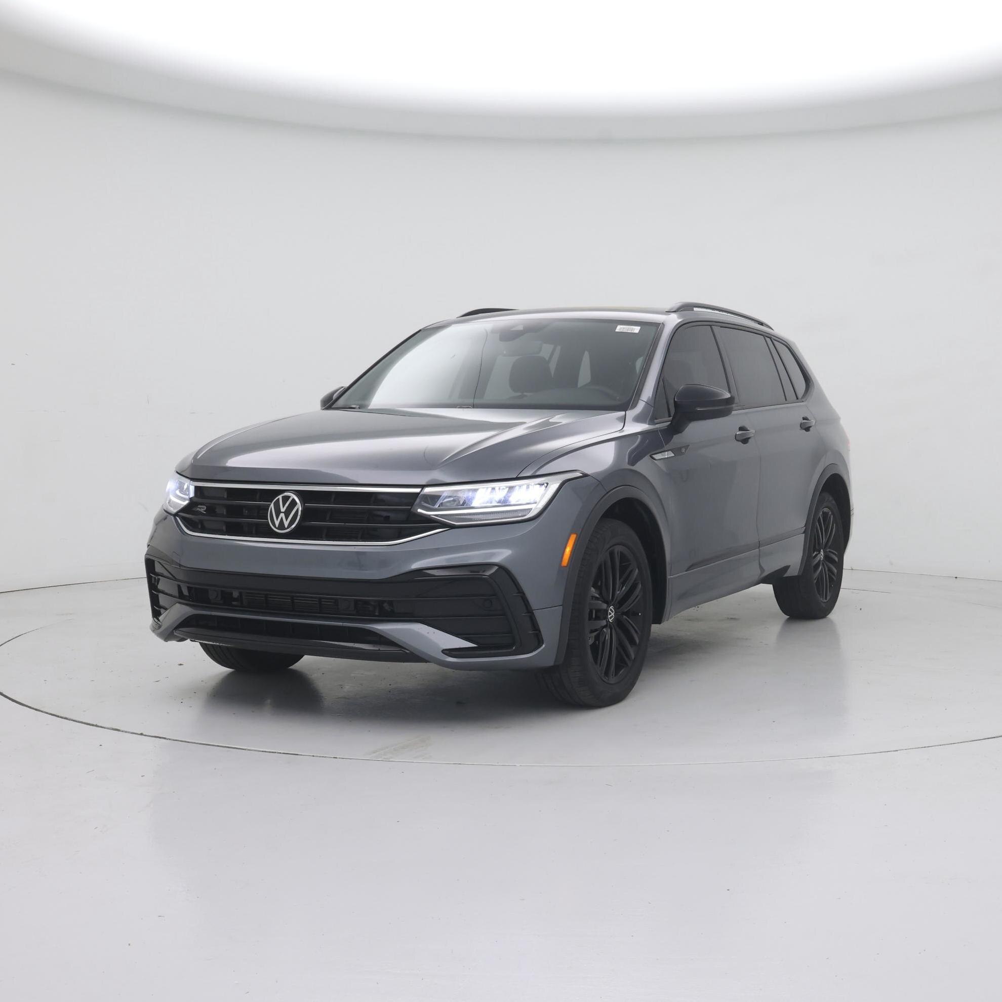 Thumbnail: 2022 Volkswagen Tiguan - 4