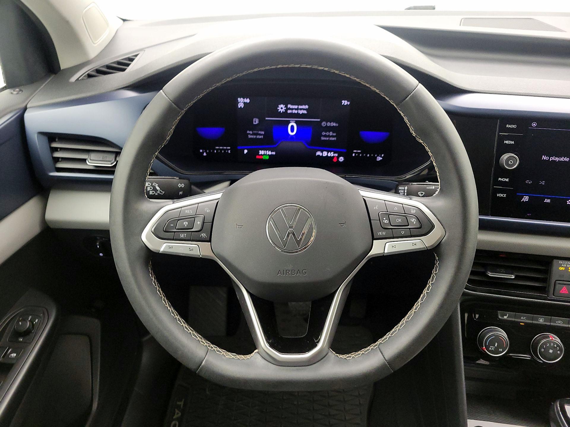 Thumbnail: 2023 Volkswagen Taos - 10