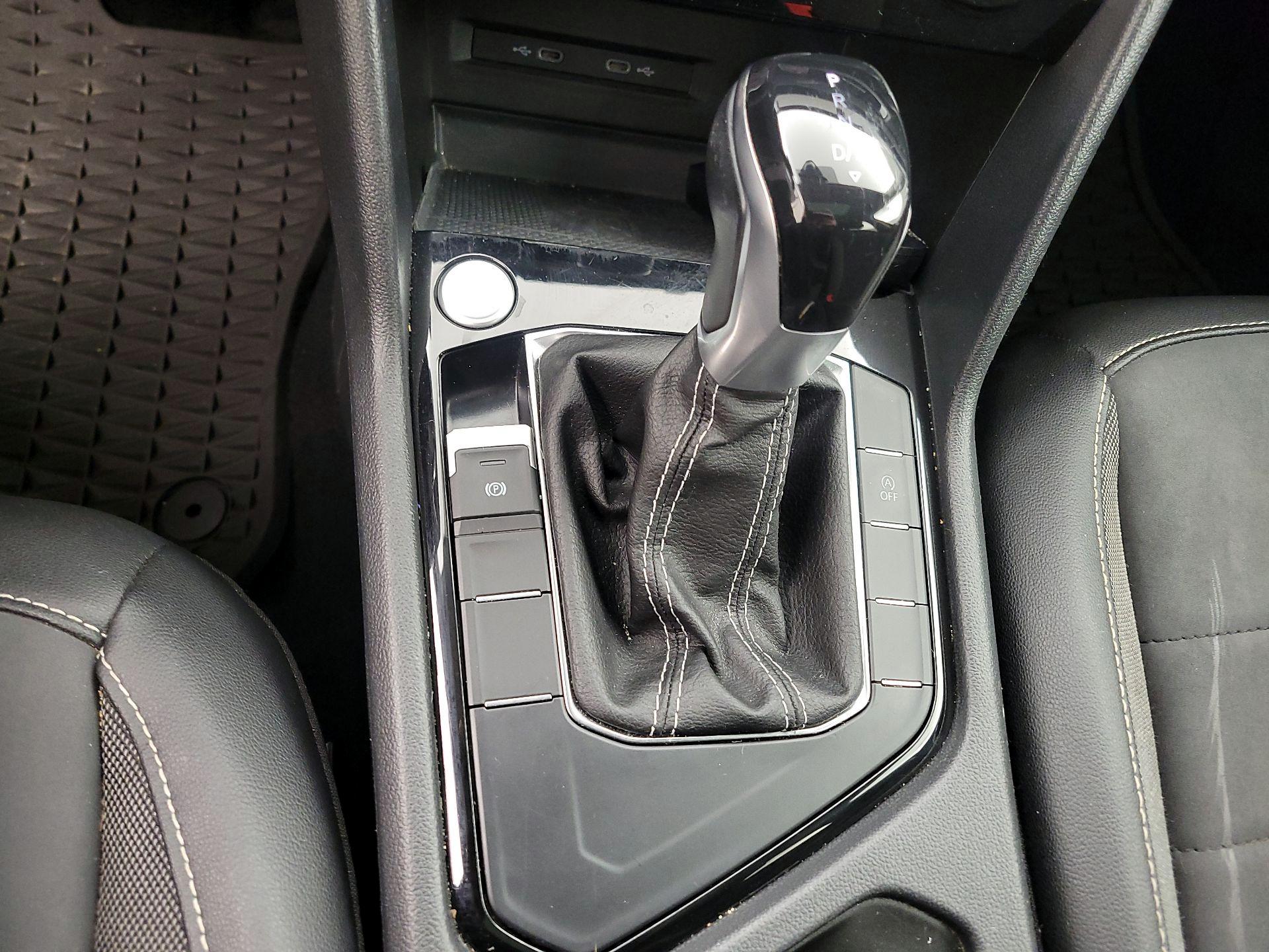 Thumbnail: 2023 Volkswagen Taos - 17