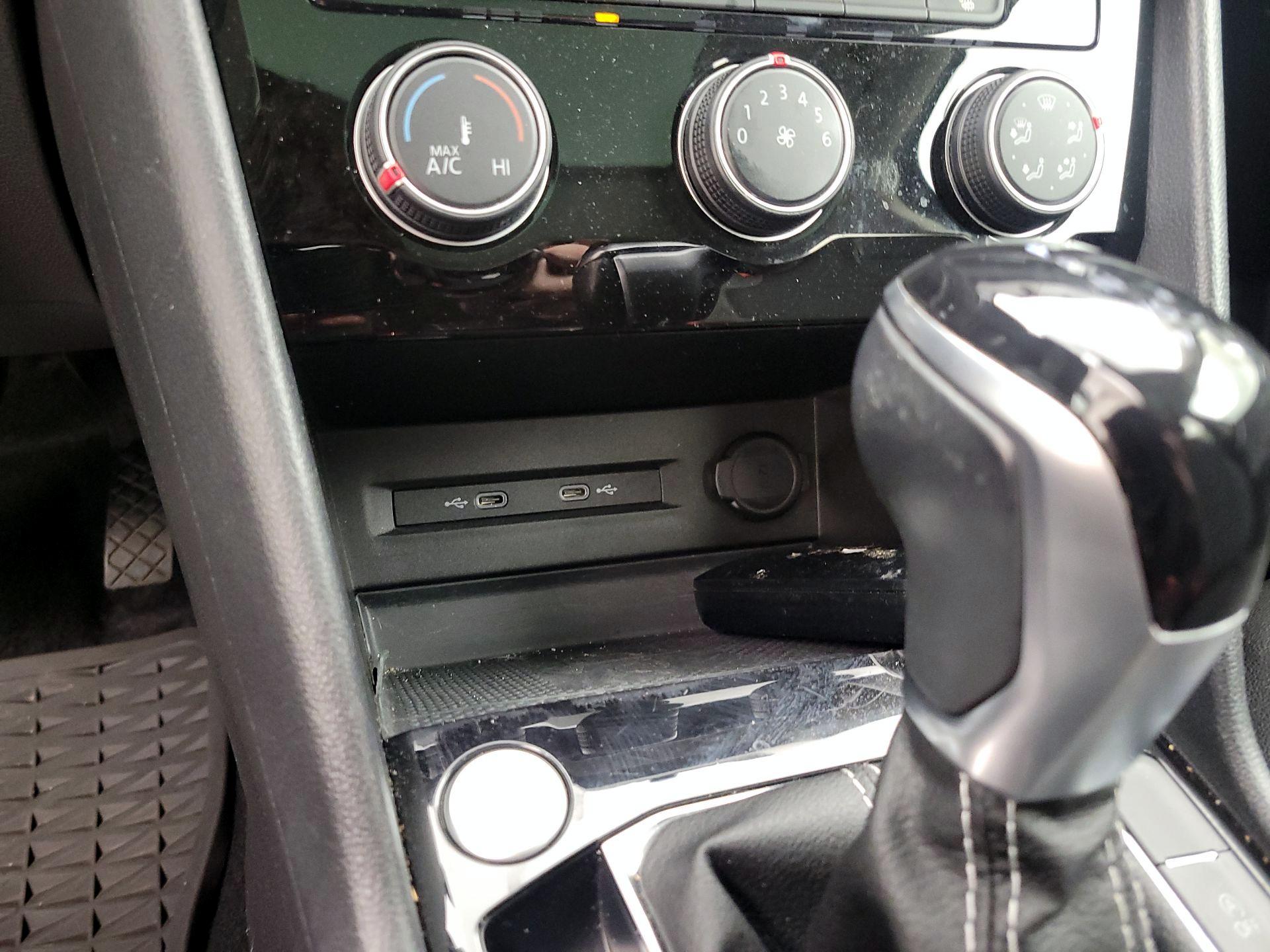 Thumbnail: 2023 Volkswagen Taos - 18