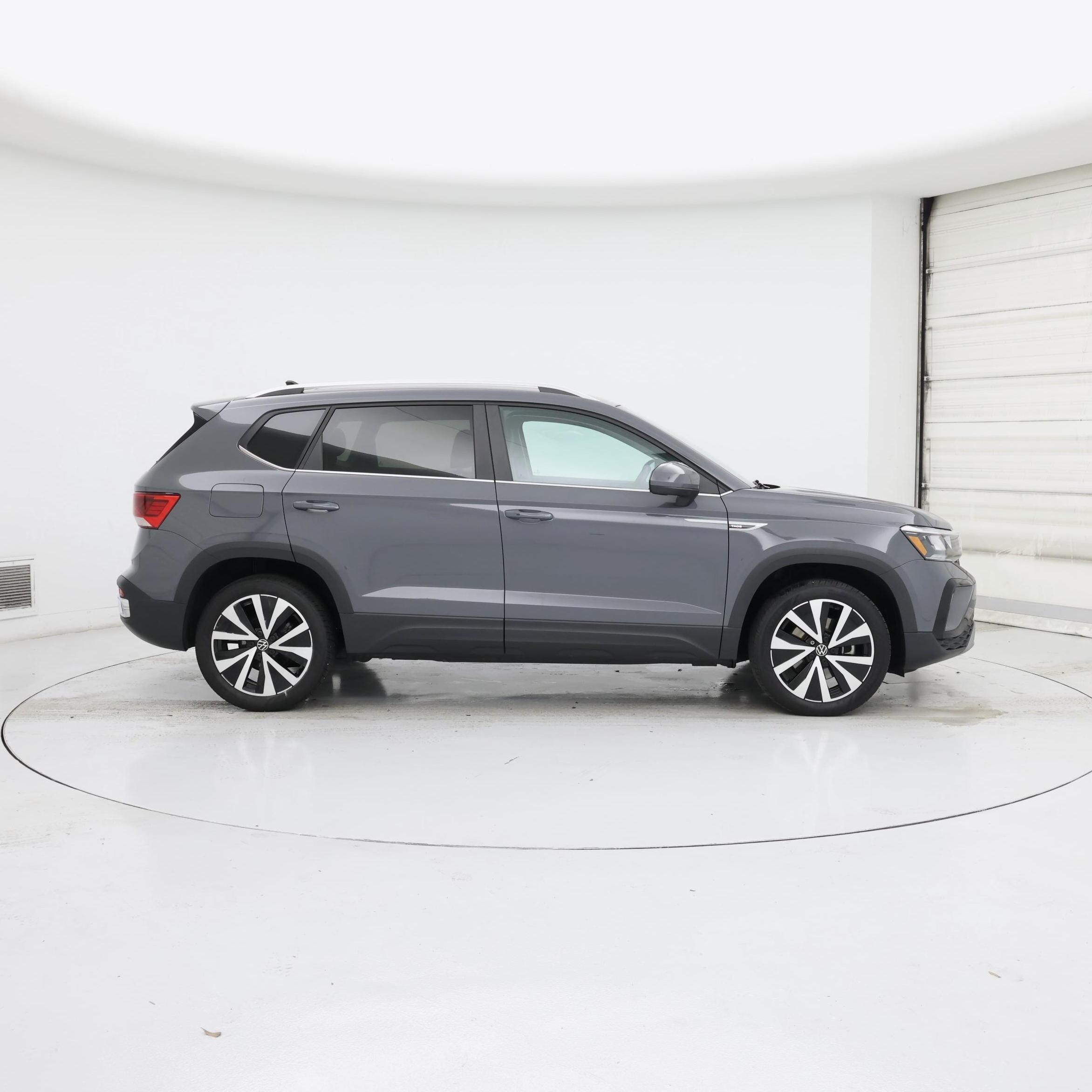 Thumbnail: 2023 Volkswagen Taos - 7