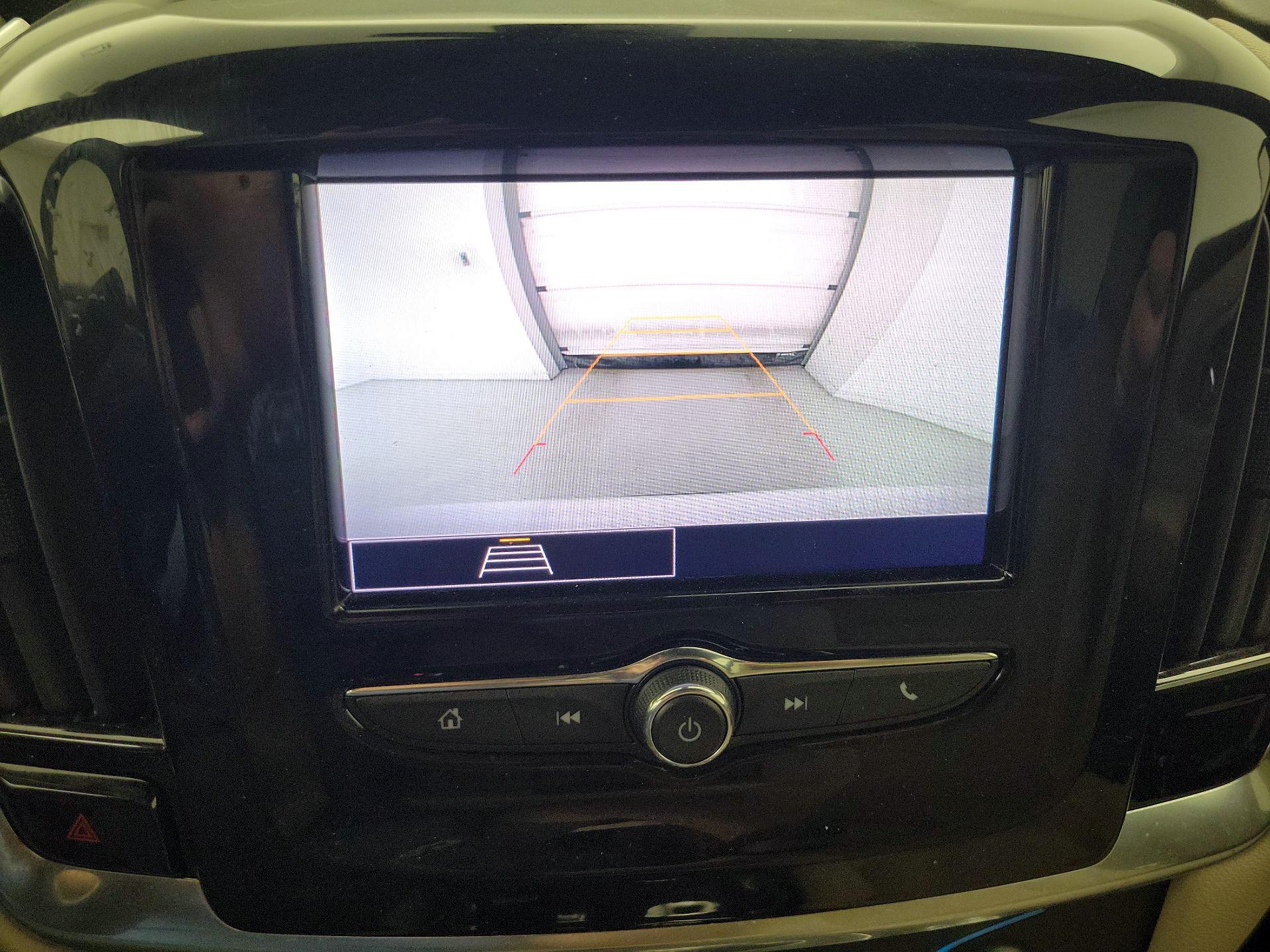 Thumbnail: 2022 Chevrolet Traverse - 14