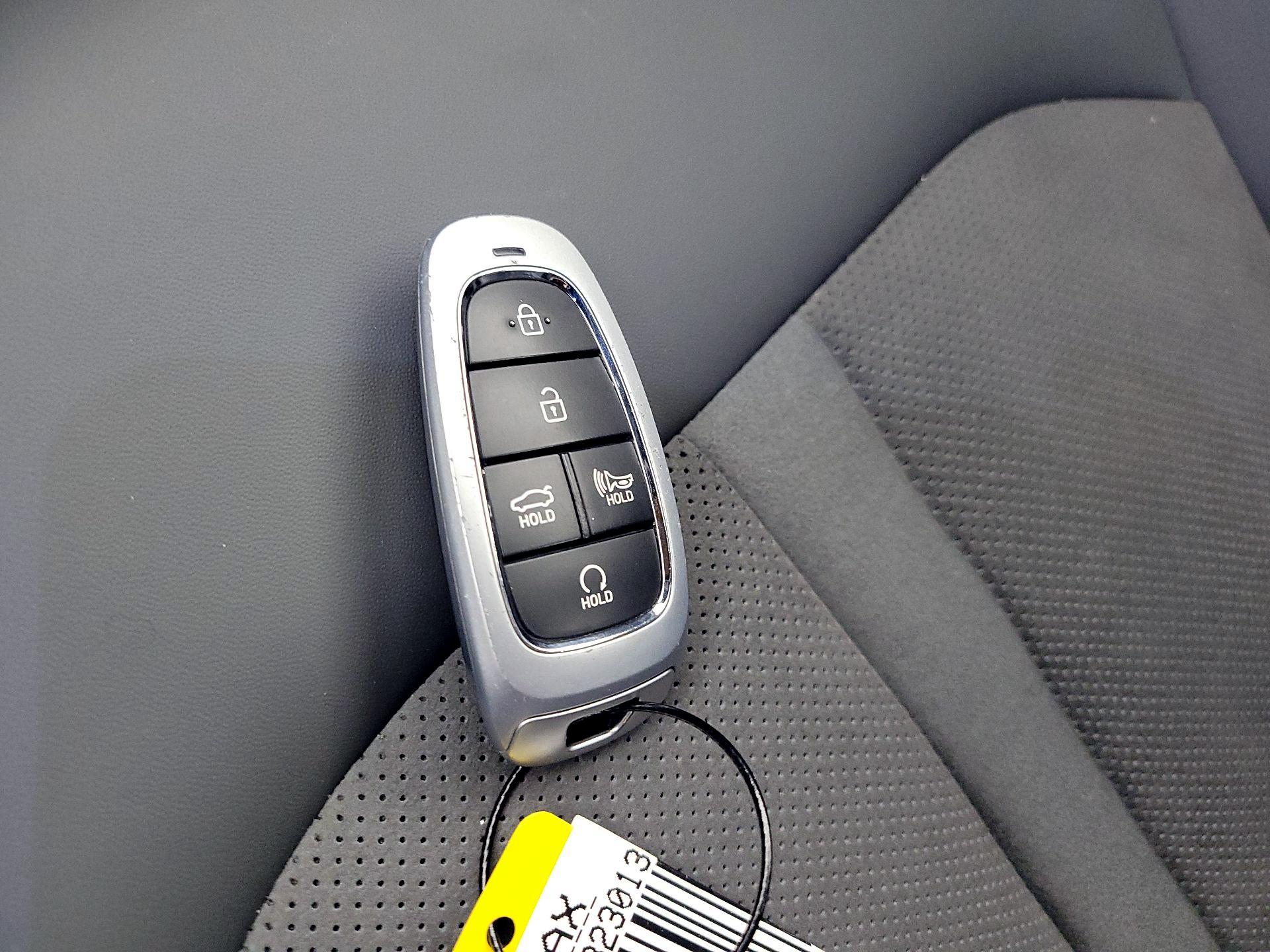 Thumbnail: 2023 Hyundai Sonata - 18