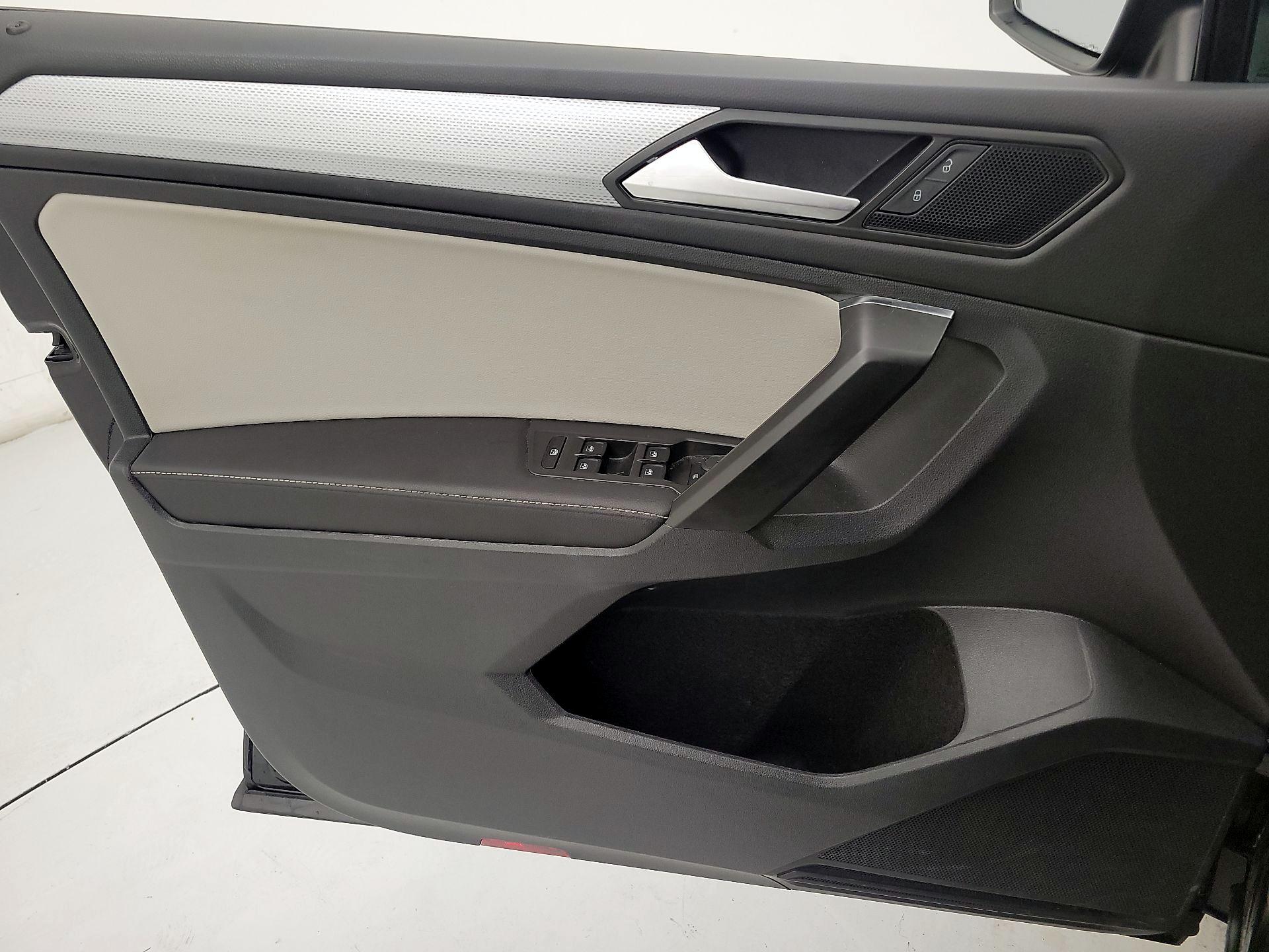 Thumbnail: 2022 Volkswagen Tiguan - 12