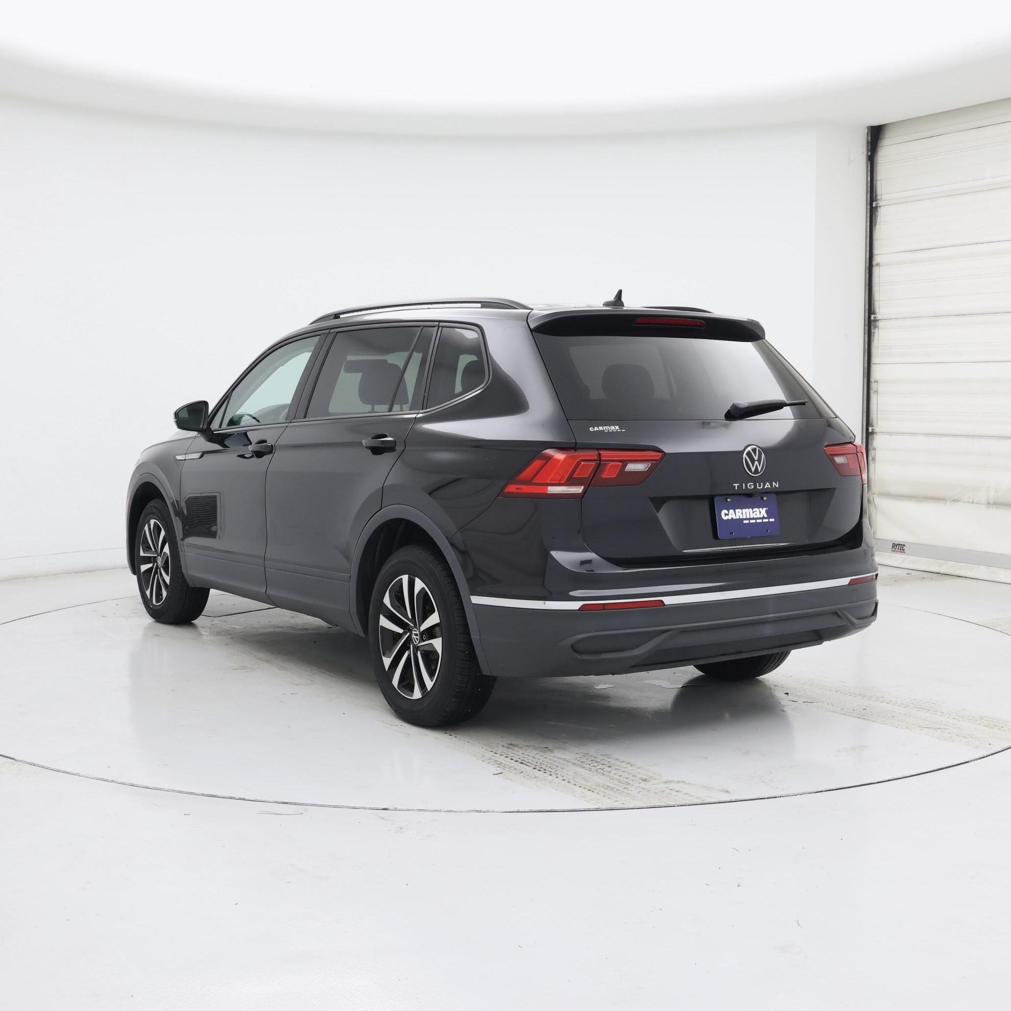 Thumbnail: 2022 Volkswagen Tiguan - 2