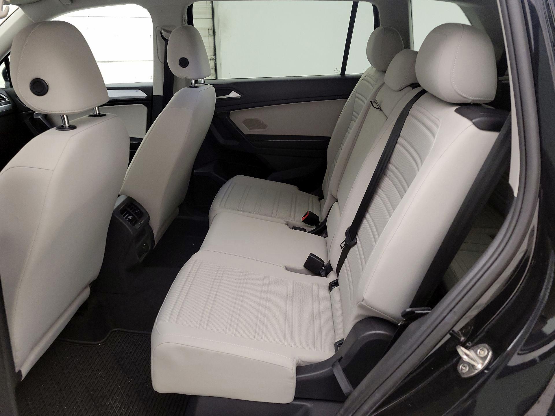 Thumbnail: 2022 Volkswagen Tiguan - 19