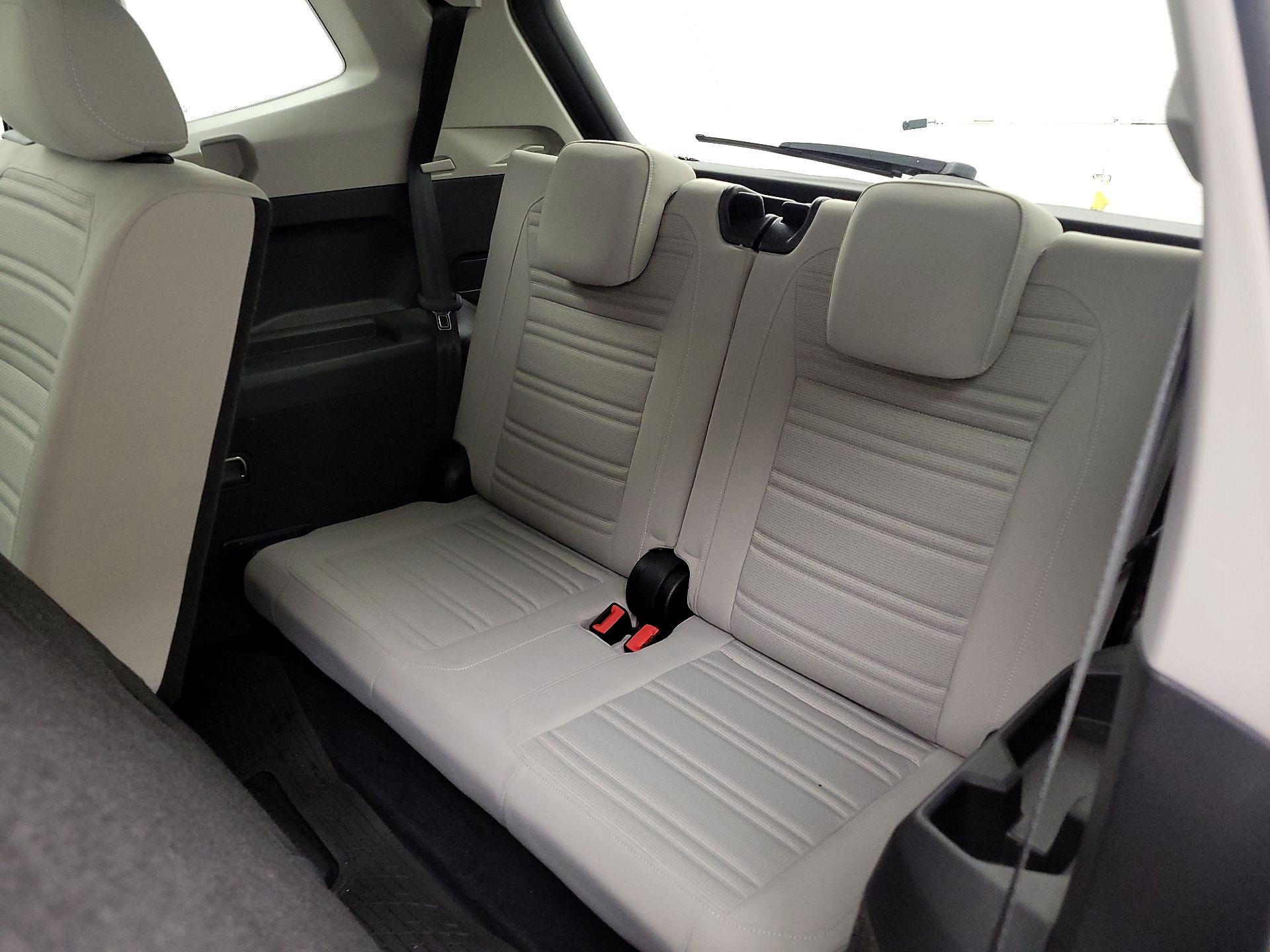 Thumbnail: 2022 Volkswagen Tiguan - 20