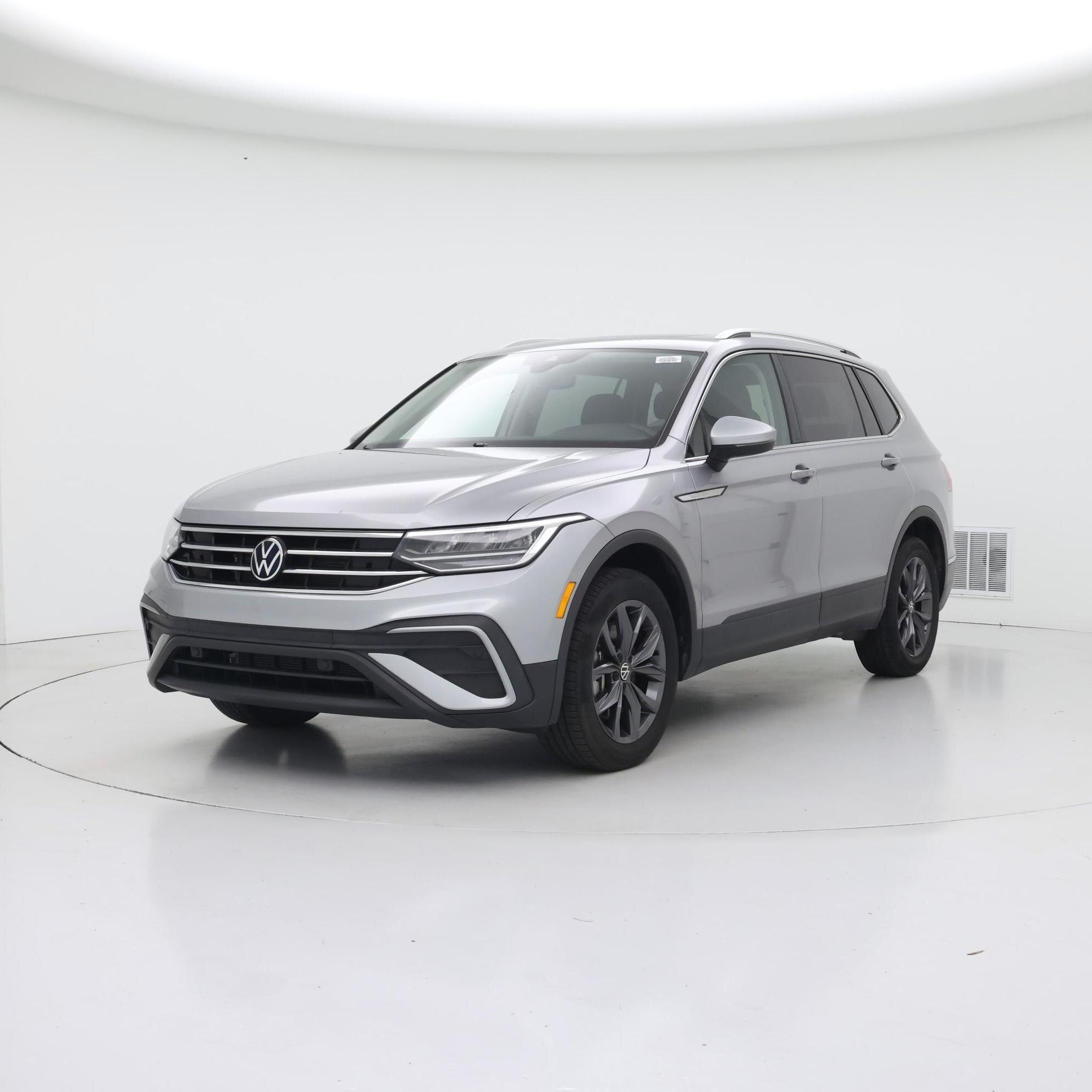 Thumbnail: 2022 Volkswagen Tiguan - 4