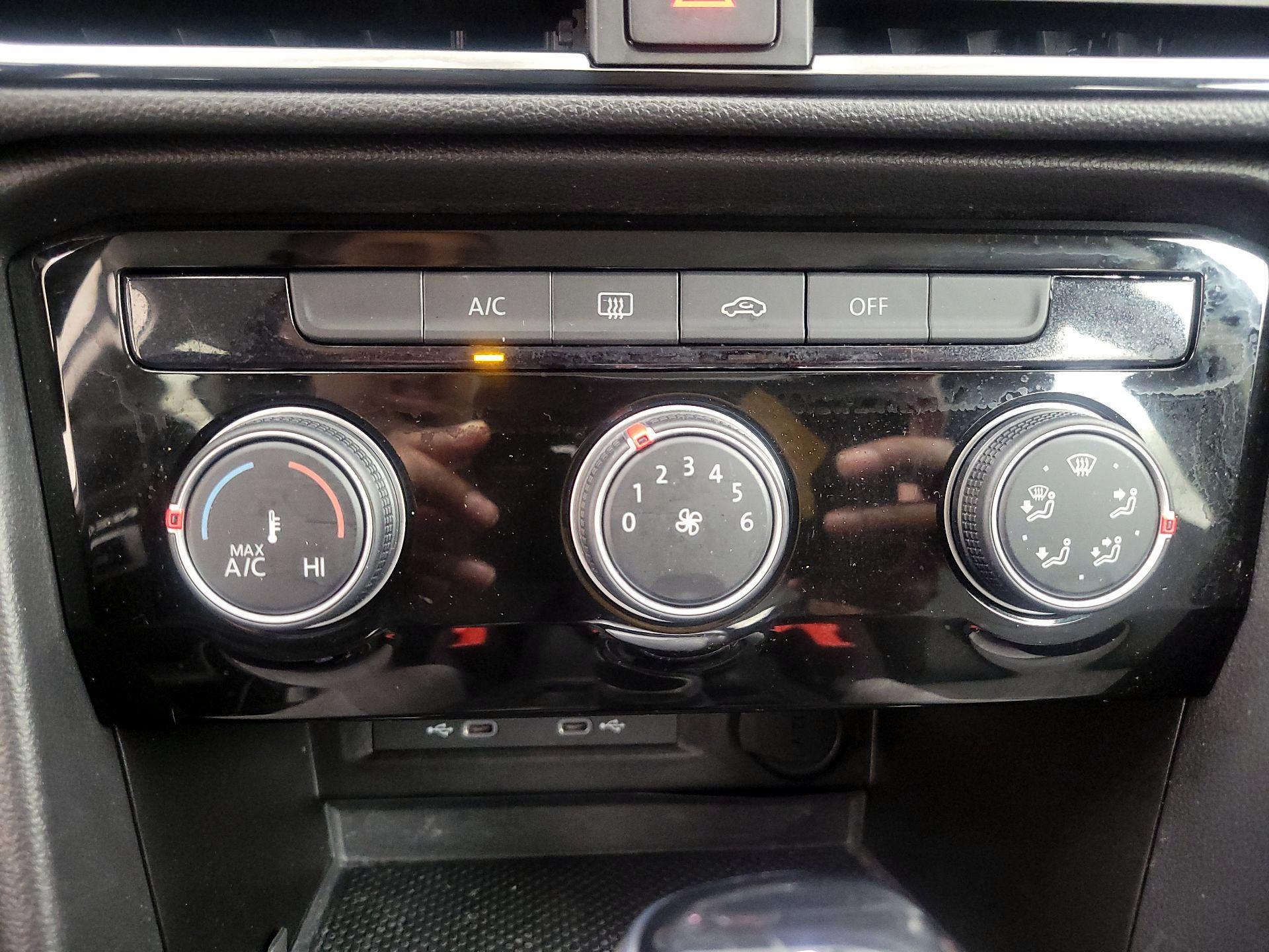 Thumbnail: 2024 Volkswagen Taos - 16