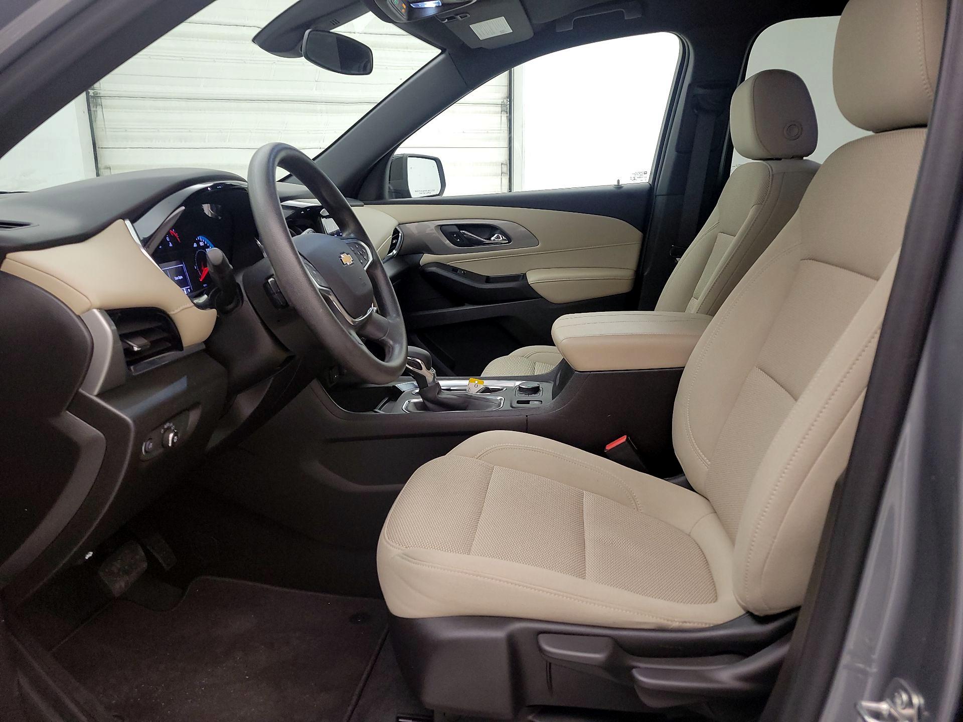 Thumbnail: 2023 Chevrolet Traverse - 11