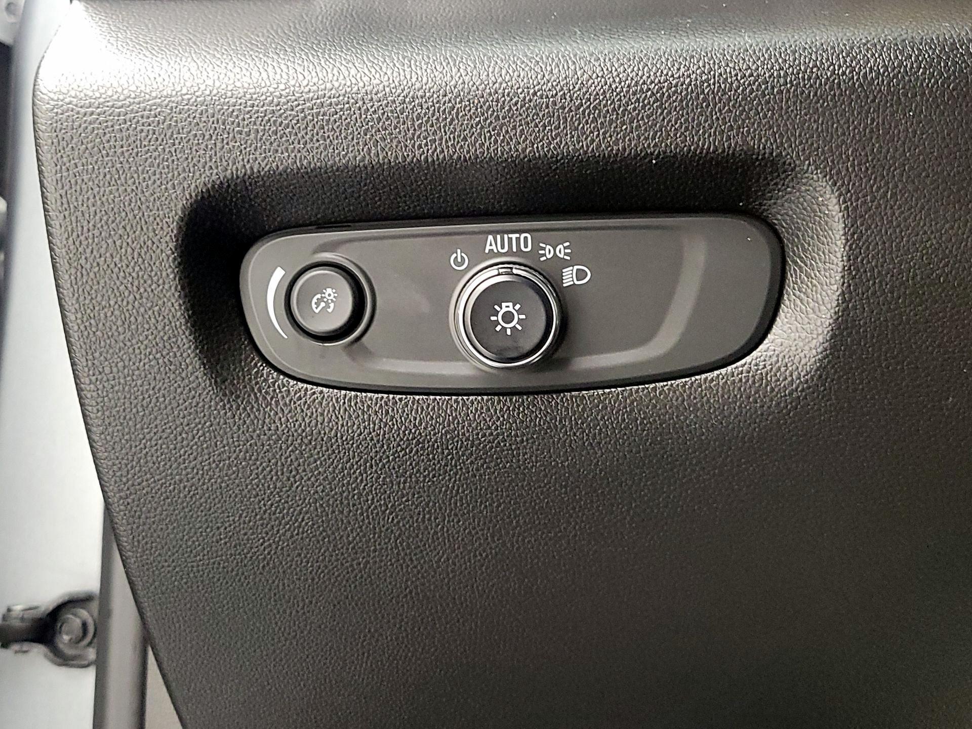 Thumbnail: 2023 Chevrolet Traverse - 13