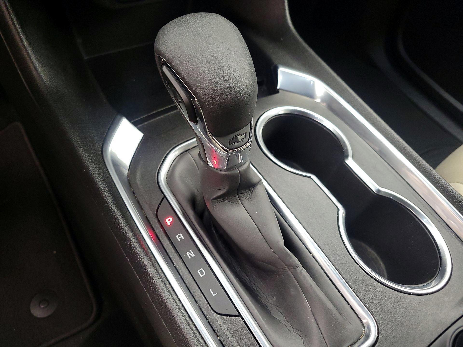 Thumbnail: 2023 Chevrolet Traverse - 17