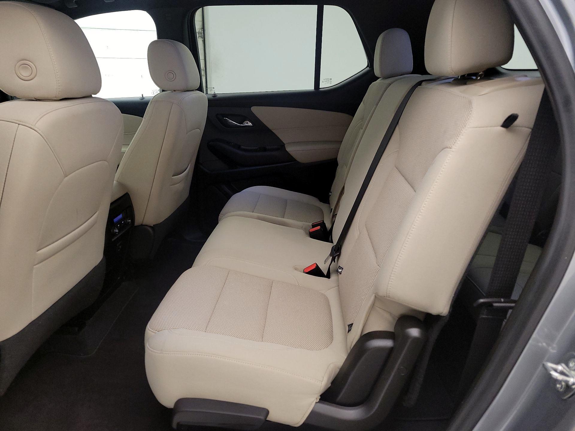 Thumbnail: 2023 Chevrolet Traverse - 19