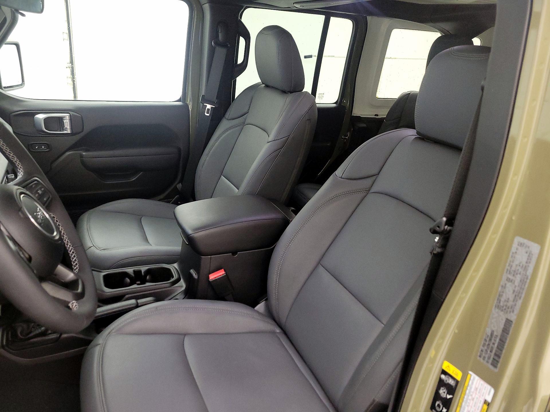 Thumbnail: 2025 Jeep Wrangler - 11