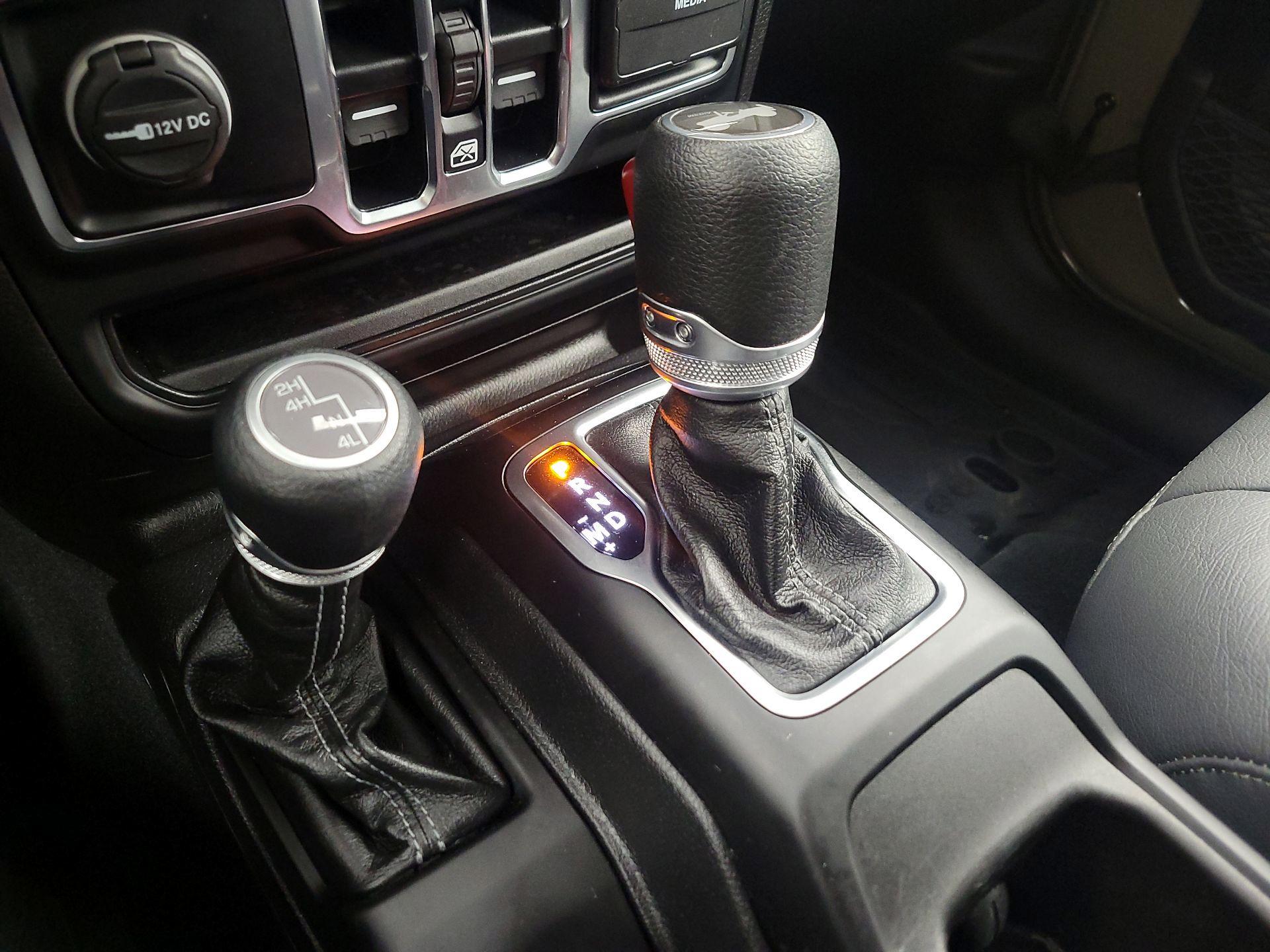 Thumbnail: 2025 Jeep Wrangler - 17