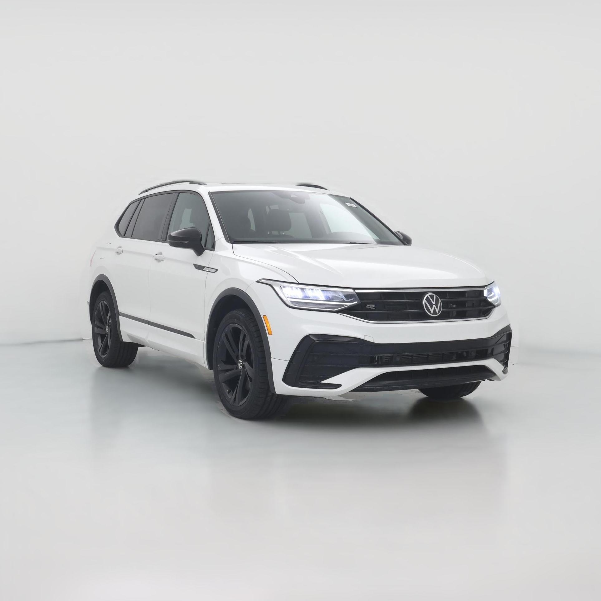 Thumbnail: 2023 Volkswagen Tiguan - 1