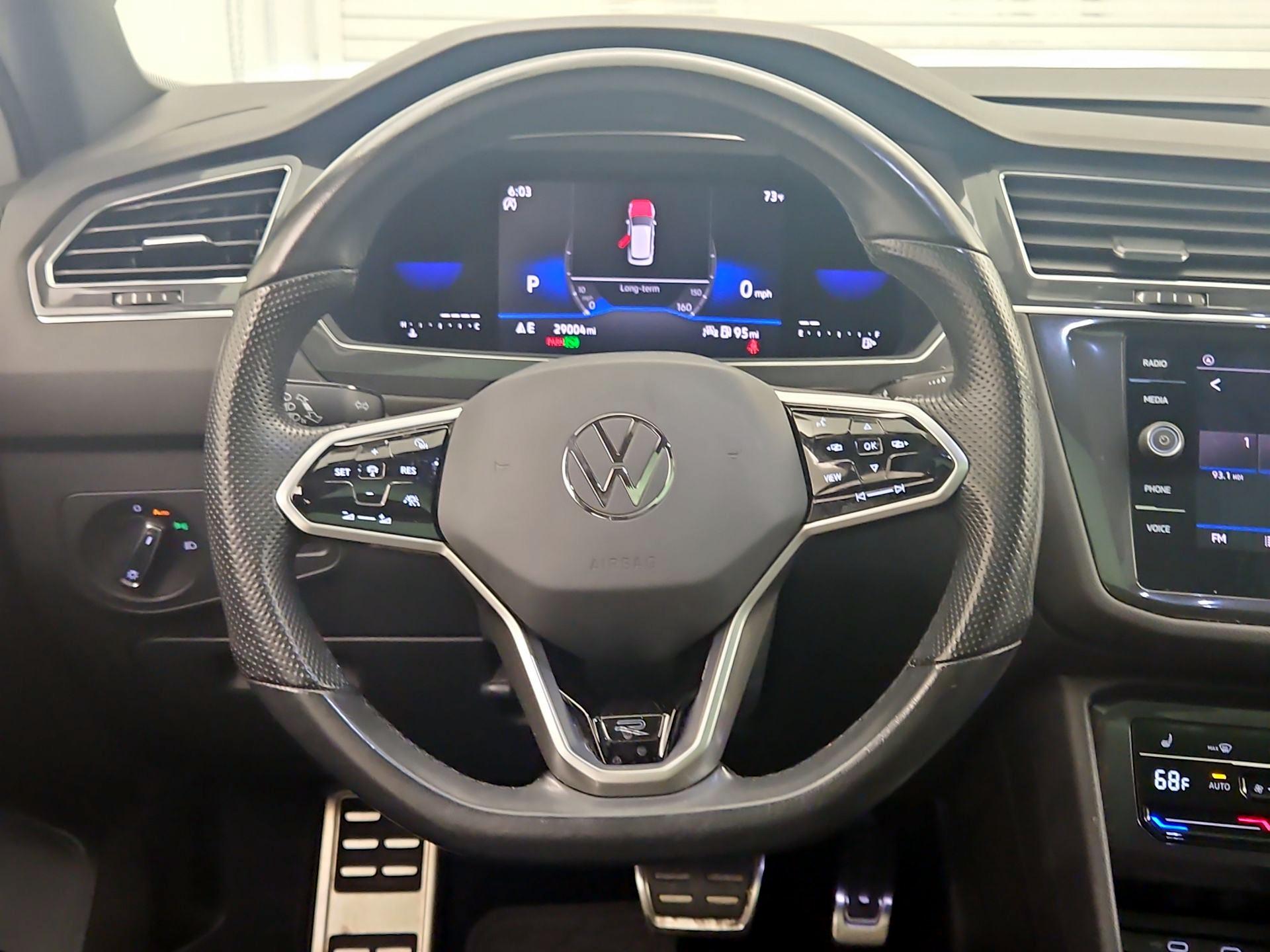 Thumbnail: 2023 Volkswagen Tiguan - 10