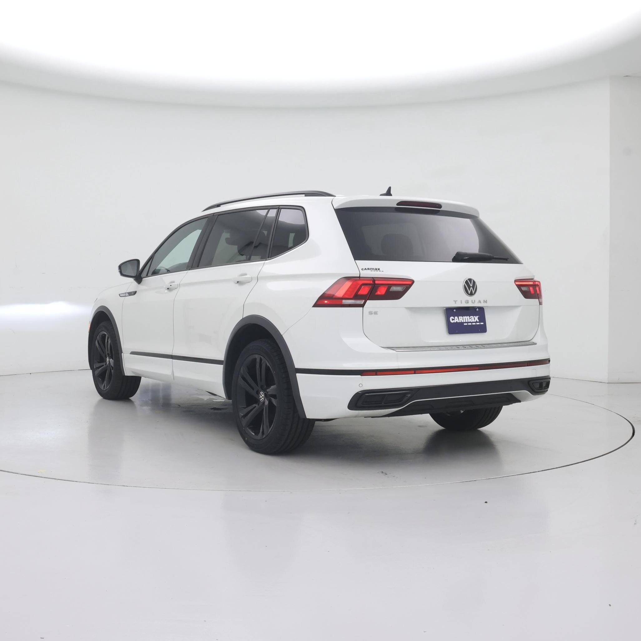 Thumbnail: 2023 Volkswagen Tiguan - 2