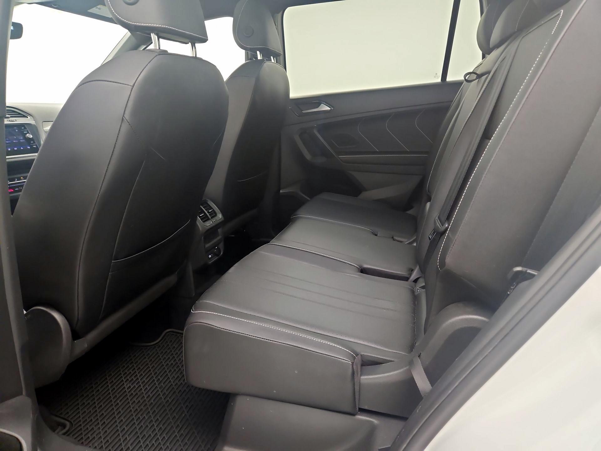 Thumbnail: 2023 Volkswagen Tiguan - 20