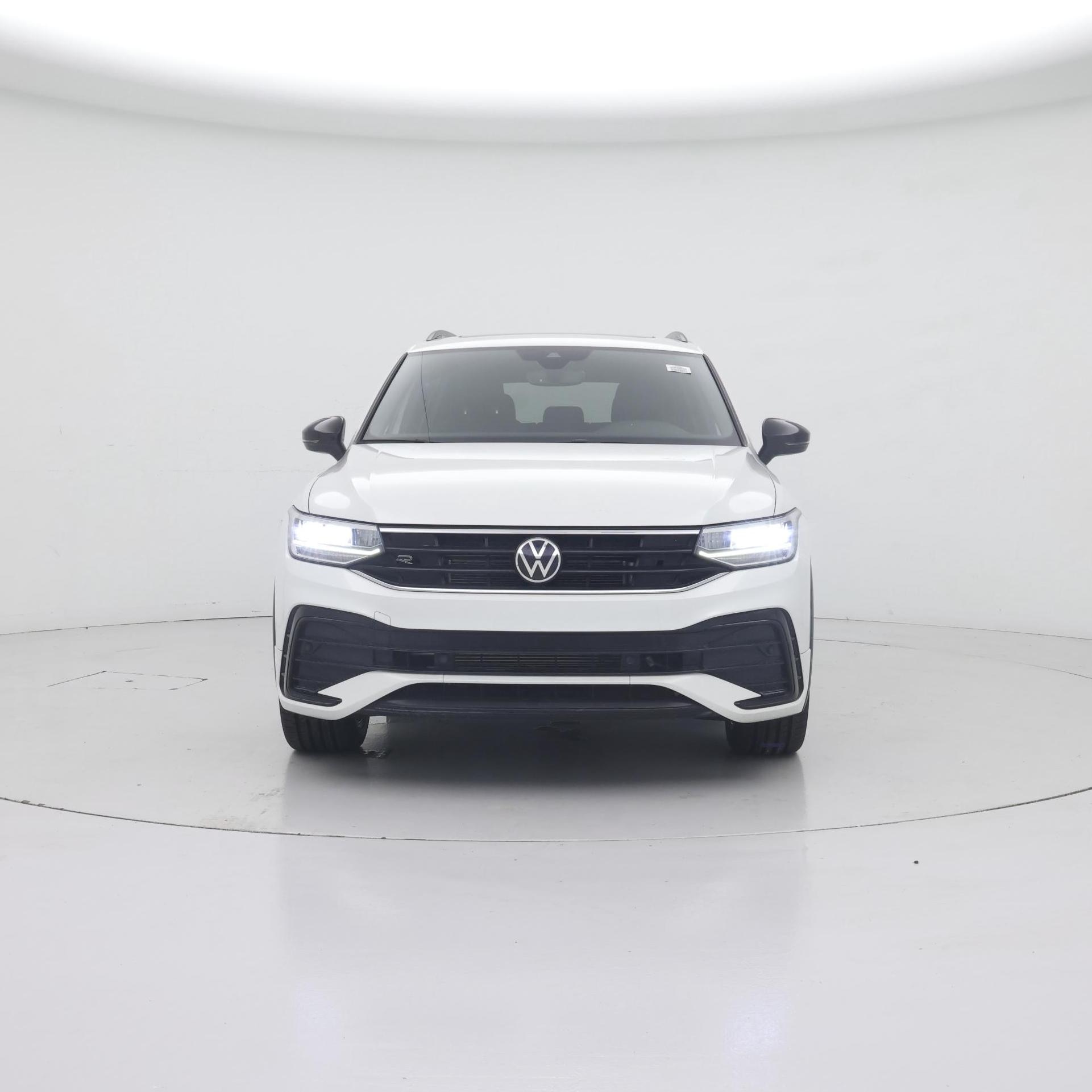 Thumbnail: 2023 Volkswagen Tiguan - 5